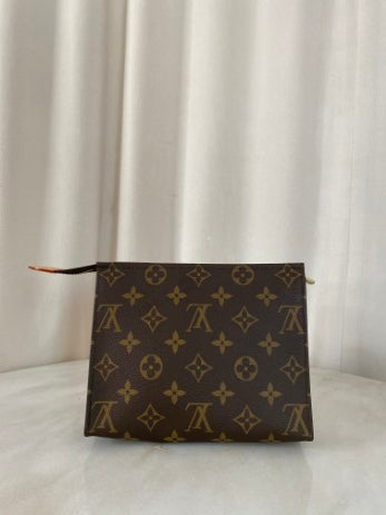 Louis Vuitton Monogram 19 Clutch-Clutch-Louis Vuitton-The Closet Egypt