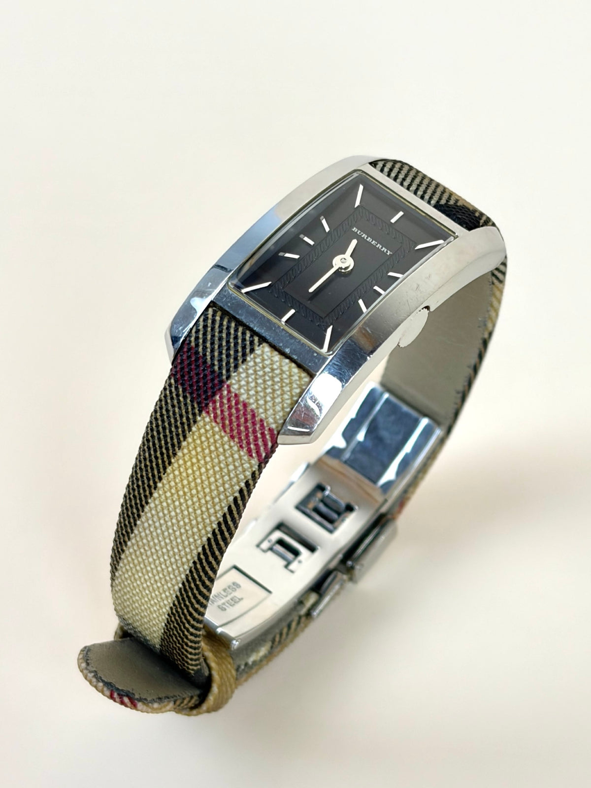 Burberry heritage rectangular black nova Check