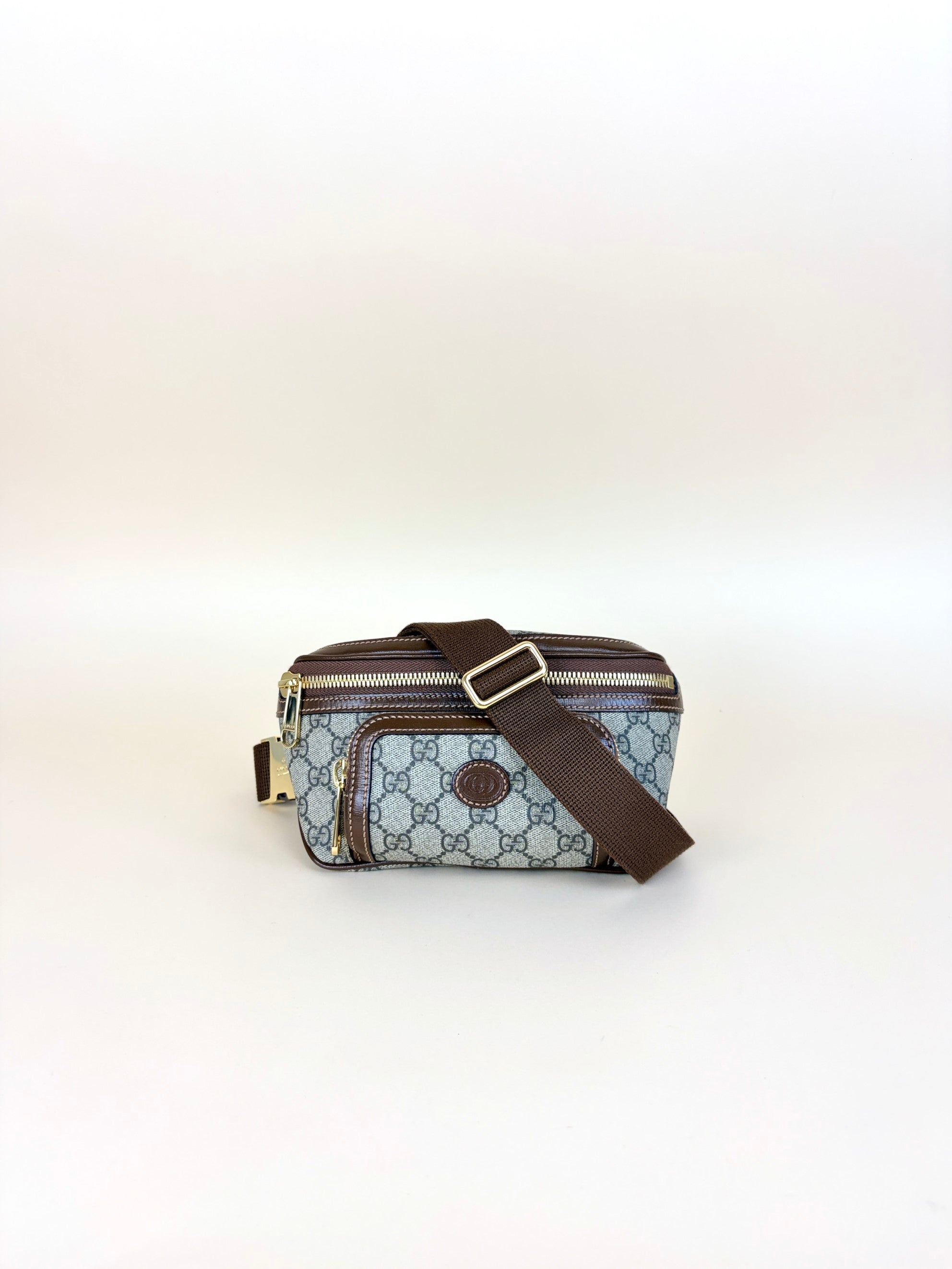 Gucci beige ebony gg supreme monogram brown calfskin interlocking g belt bag