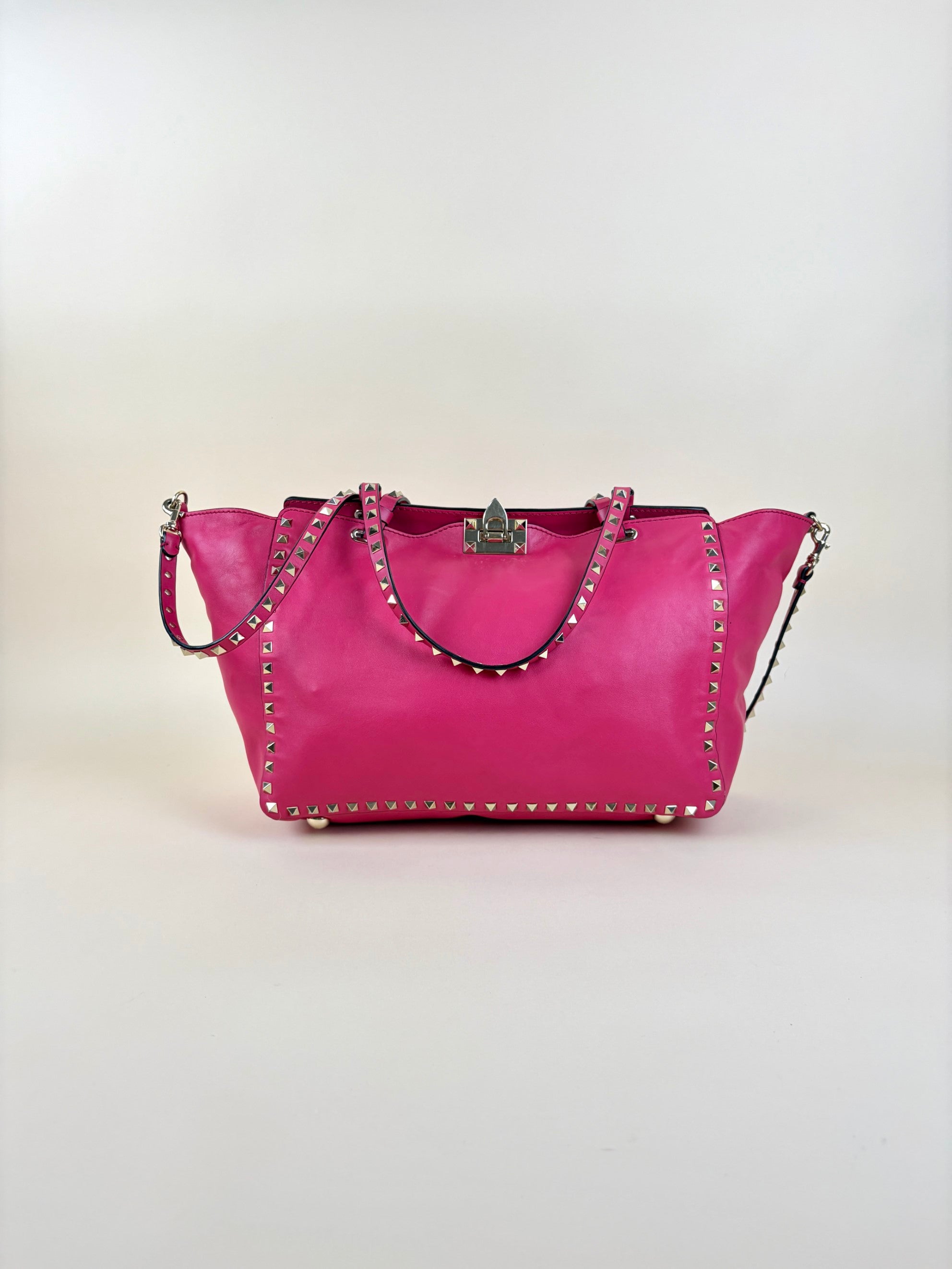 Valentino hot pink rock stud medium
