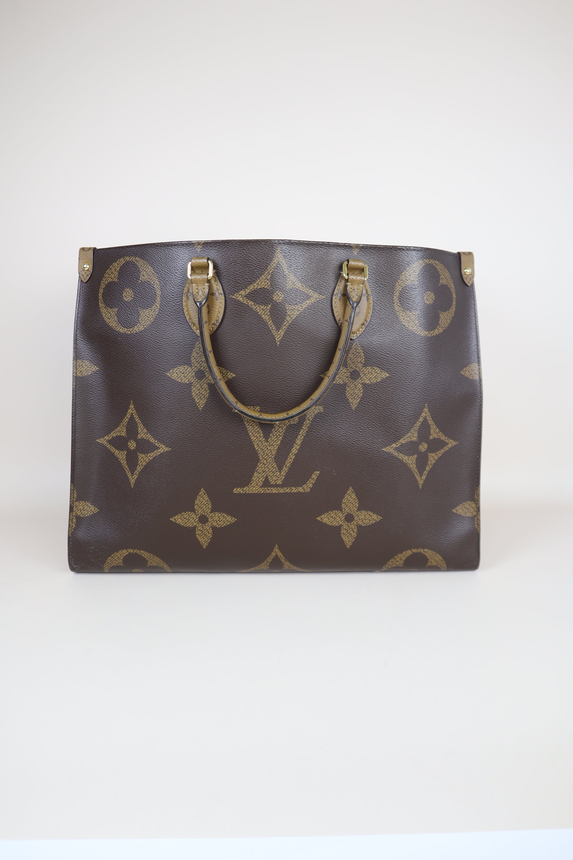 Louis Vuitton monogram Onthego GM Bag with Black Handle