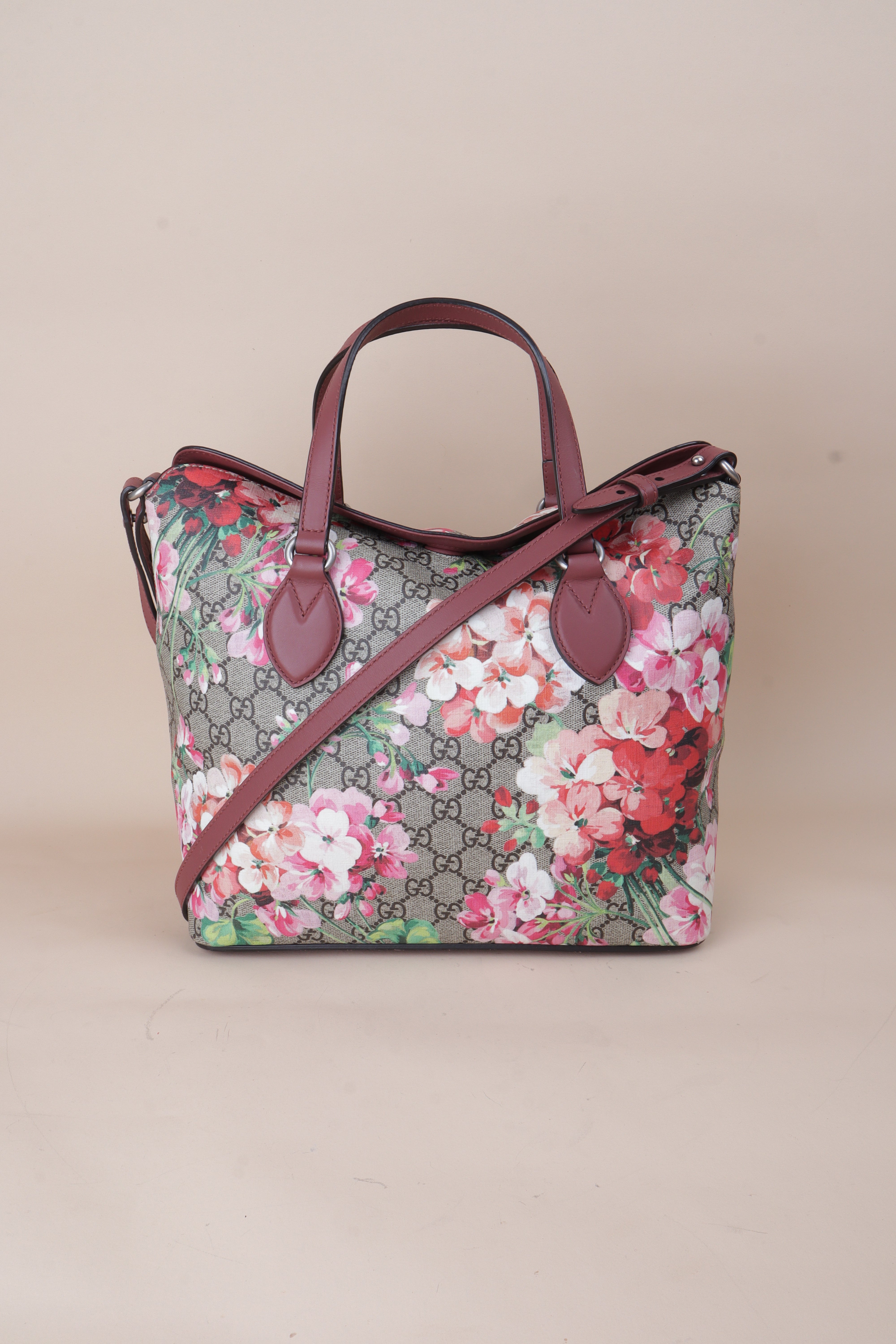 GUCCI GG multicolor supreme monogram blooms Linea fold over