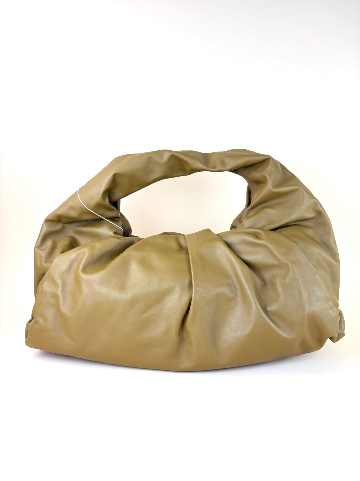 Bottega Veneta the pouch xl camel leather
