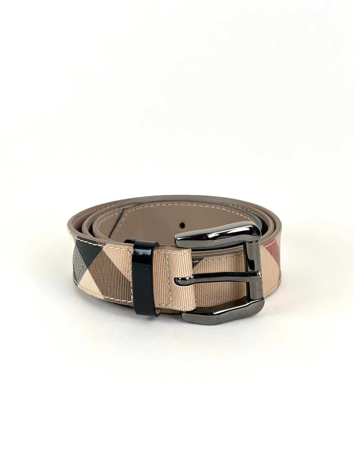Burberry nova check /black patent leather buckle belt