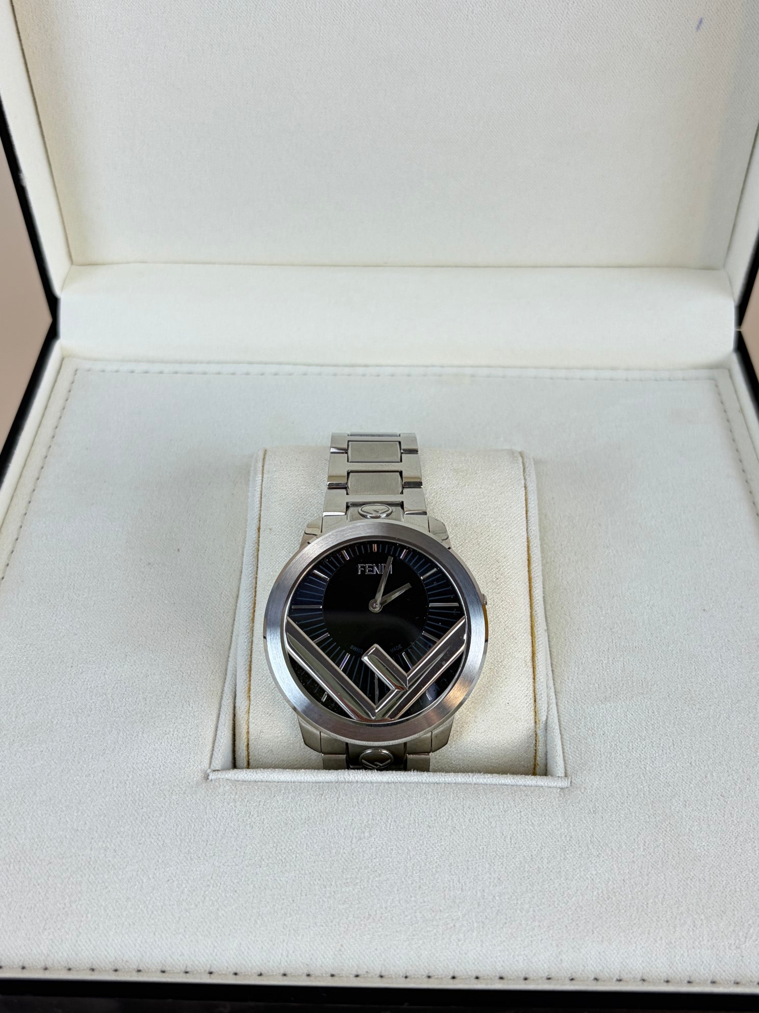 Fendi Silver Stainless Steel 41mm Runaway Quartz Watch