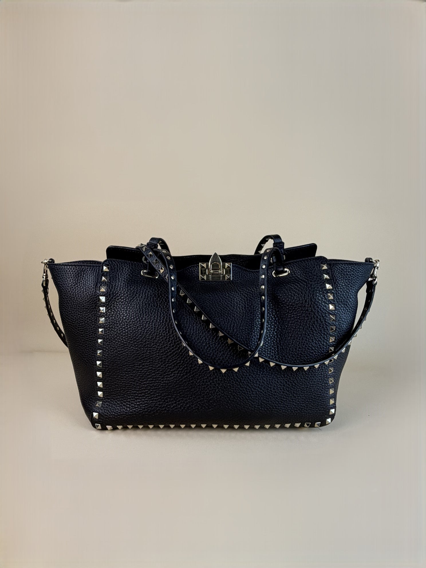 Valentino black Vitello Rockstud medium Bag