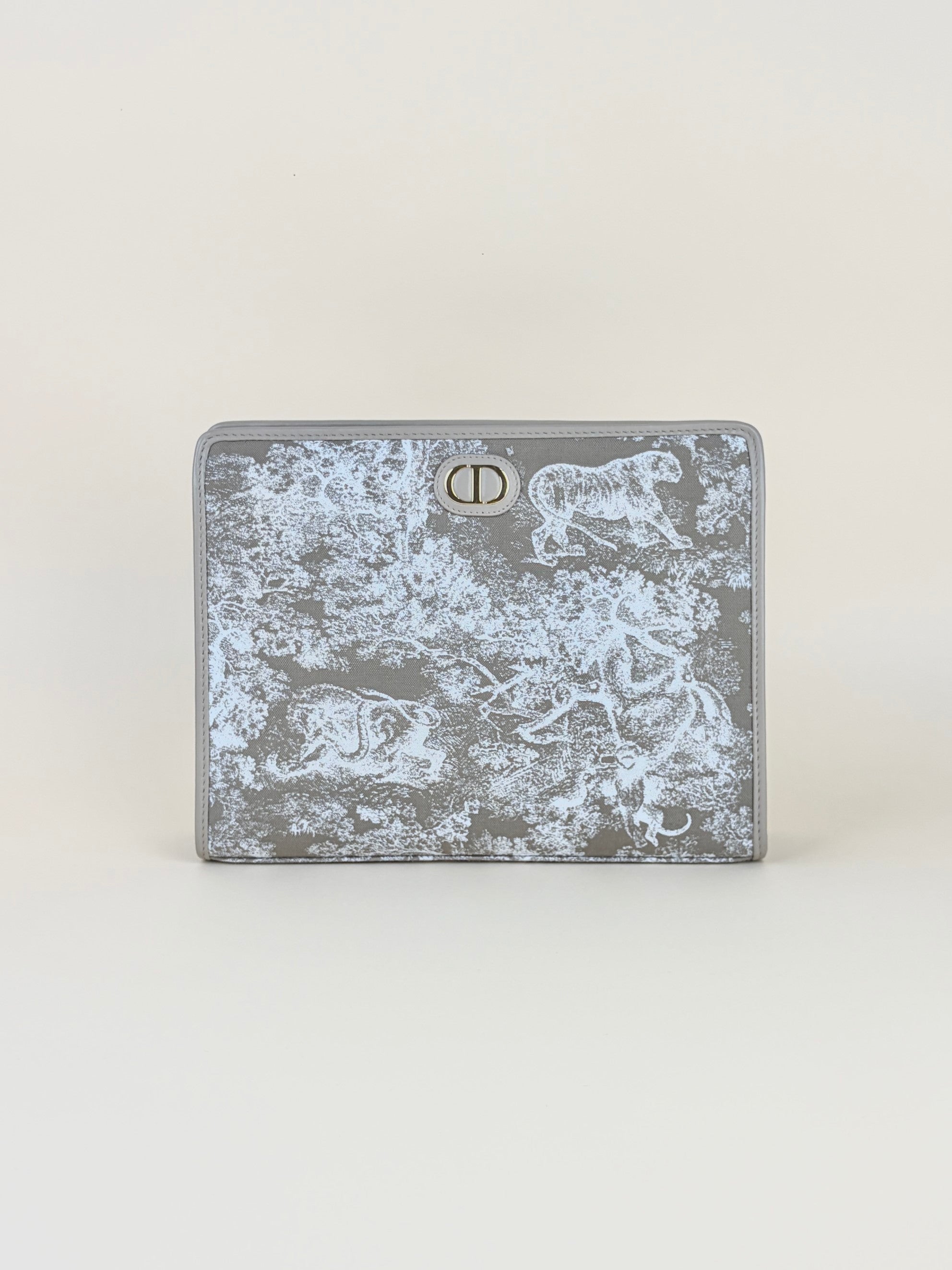Christian Dior beige white toile de Jouy reverse jacquard 30 Montaigne dea Pouch