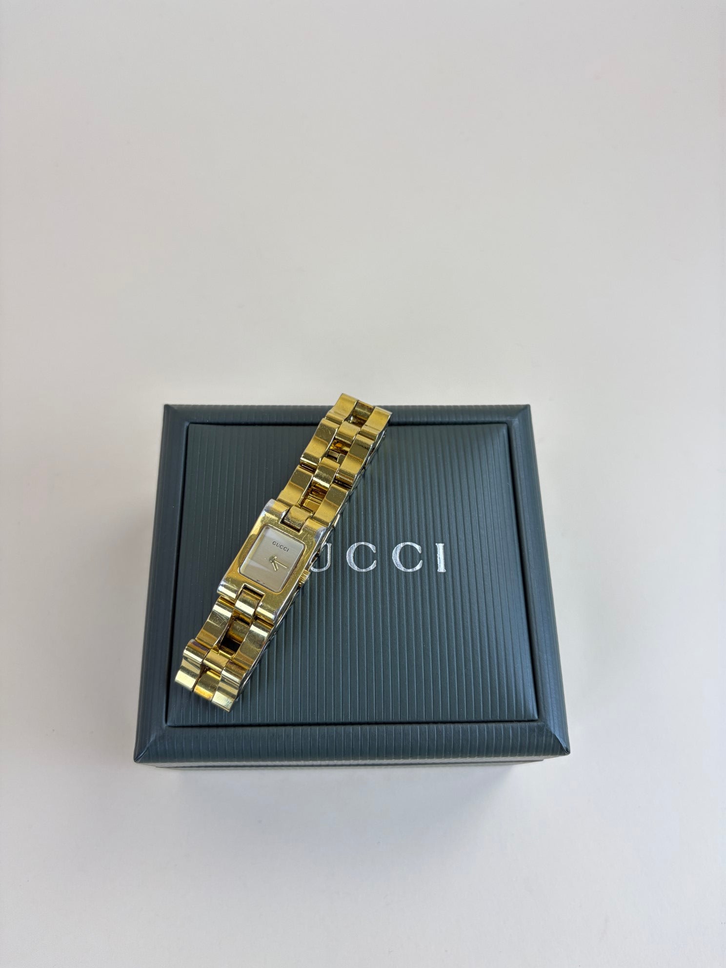 GUCCI gold pated quartz watch 2305L stainless steel