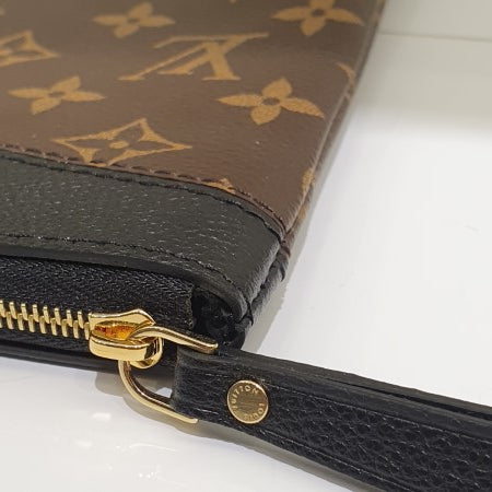 Louis Vuitton Monogram Black Daily Pouch-Pouch-Louis Vuitton-The Closet Egypt
