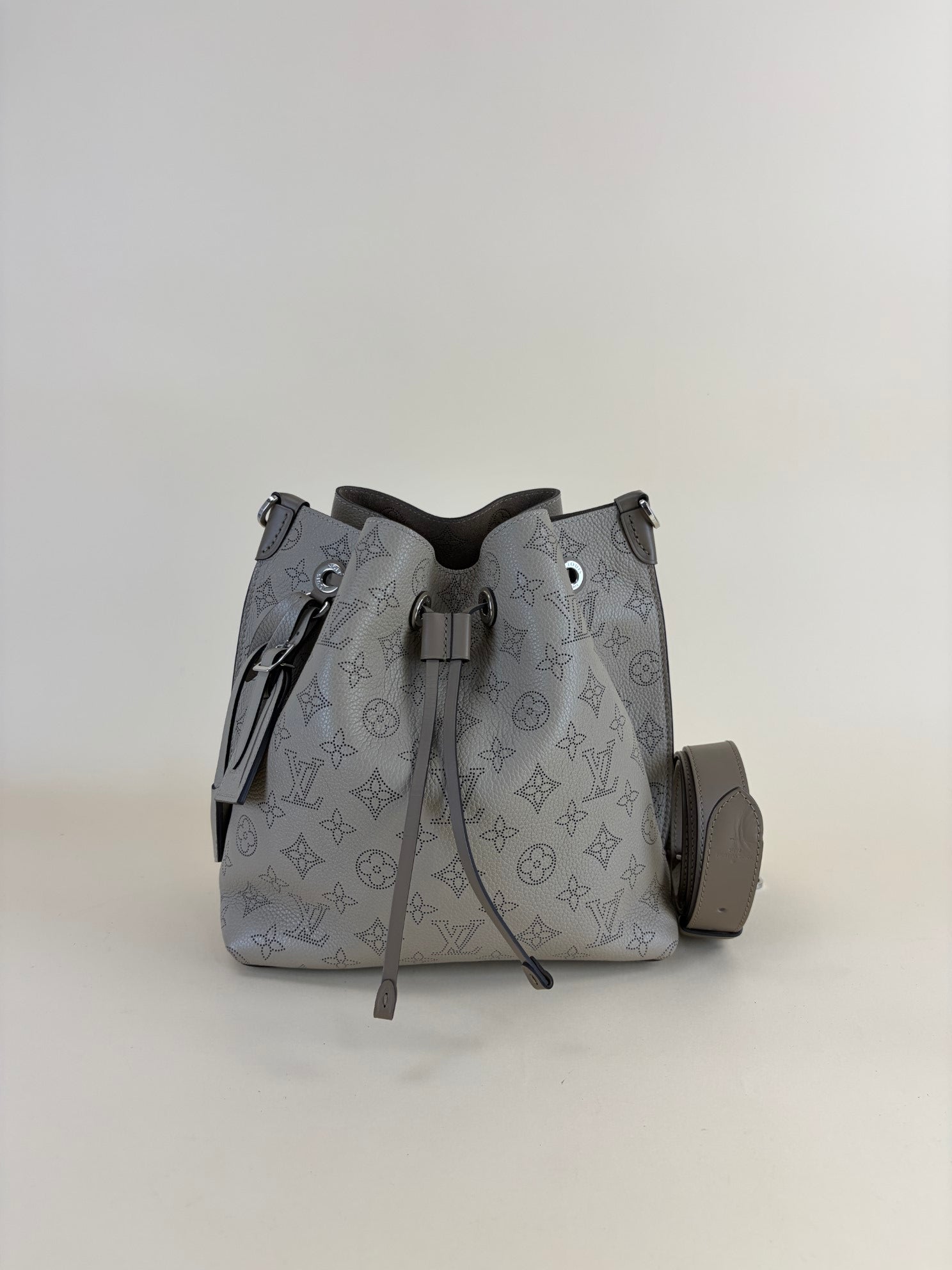 Louis Vuitton monogram Mahina calf leather maria bucket bag