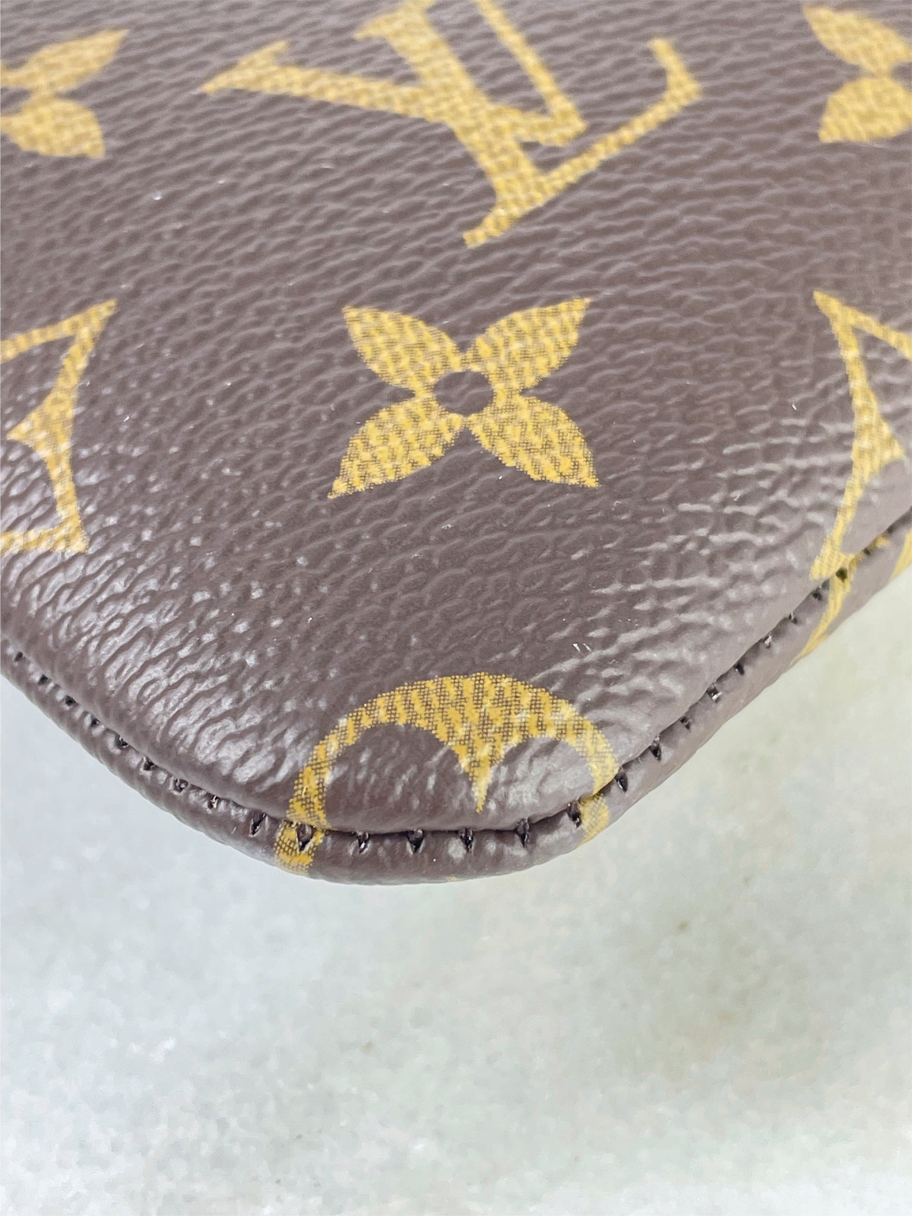 Louis Vuitton Key Pouch L