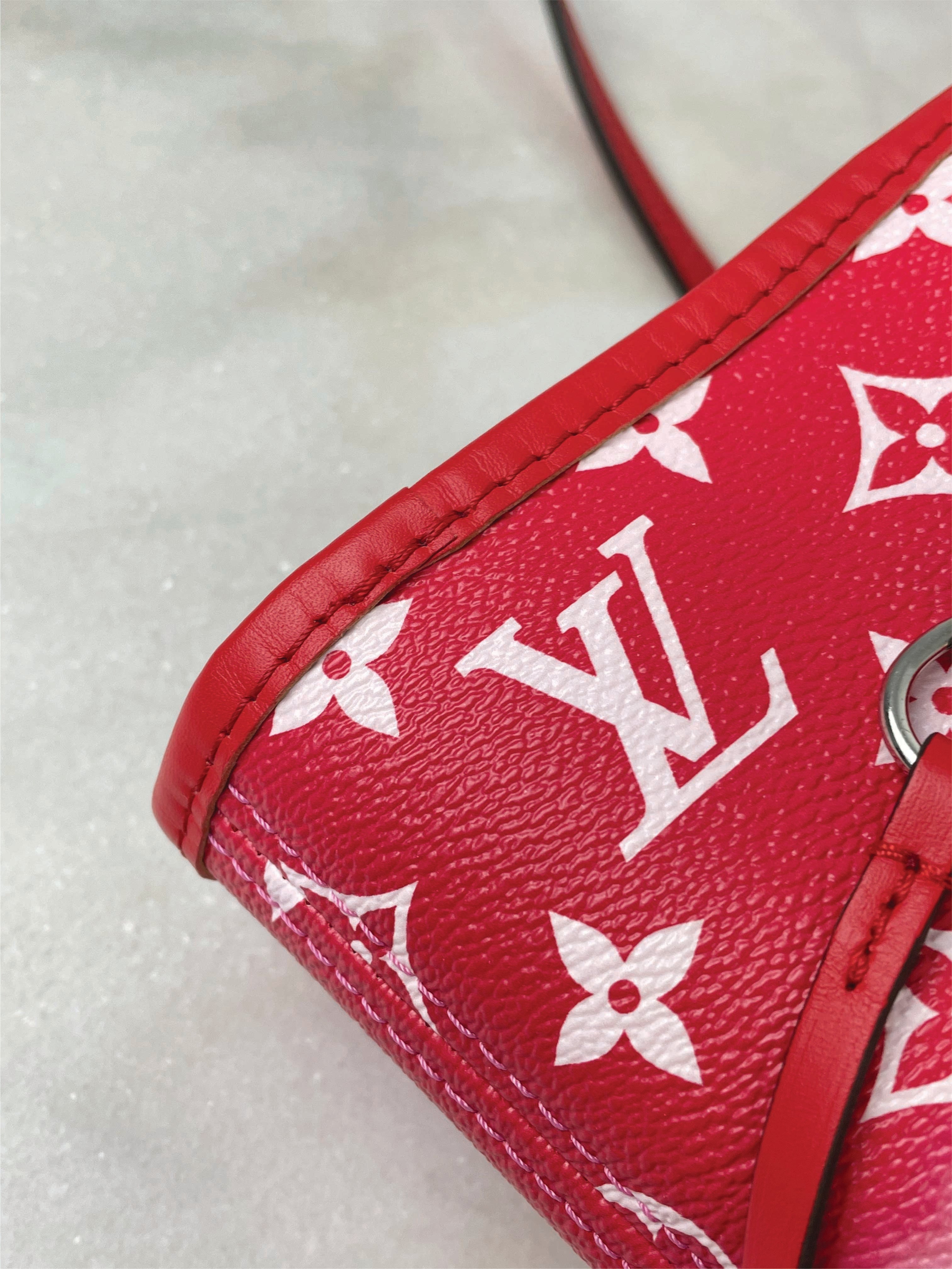 Louis Vuitton Bicolor Monogram Neverfull Escale MM Bag W/ Pouch