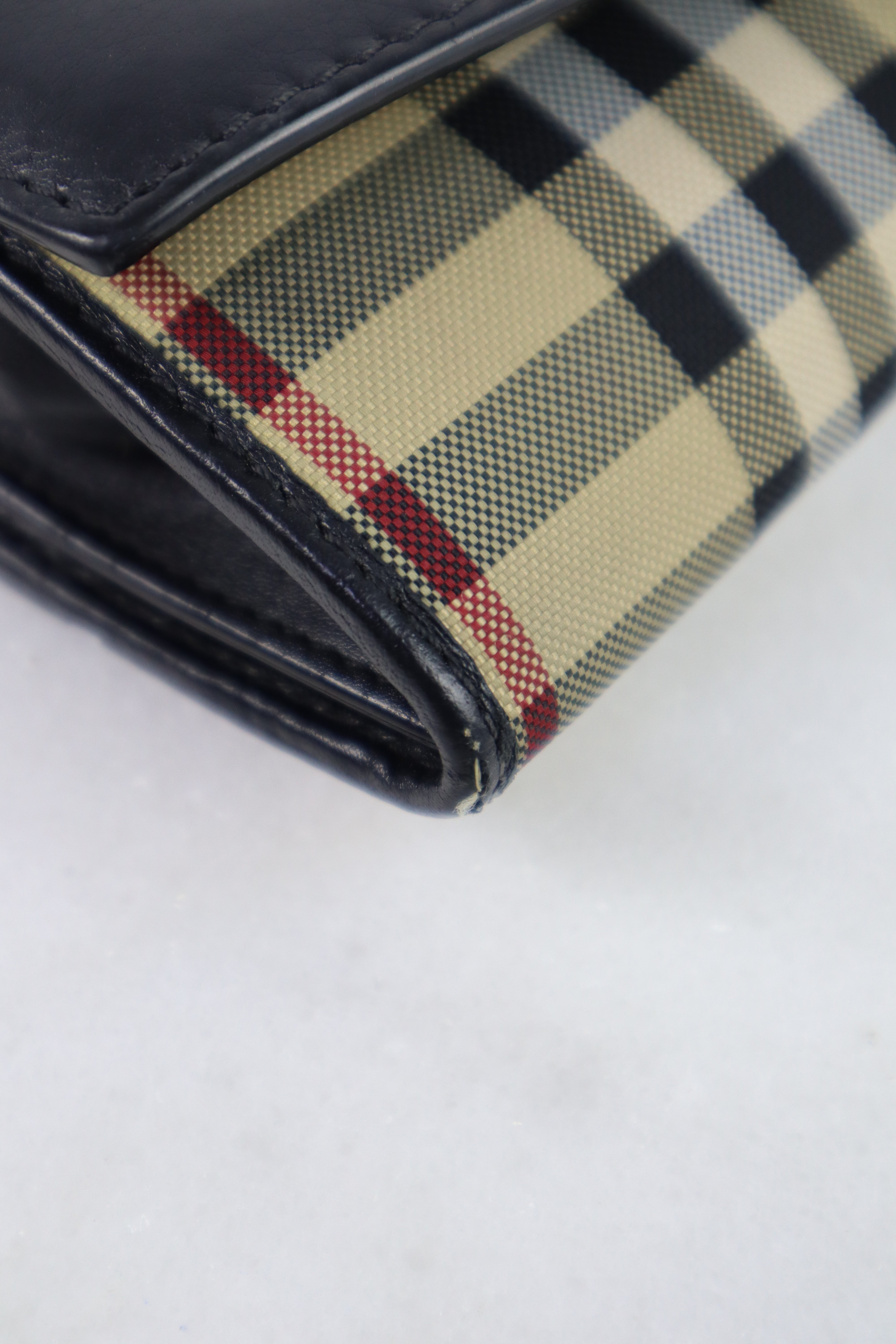 Burberry House Check Black Porter Continental Long Wallet