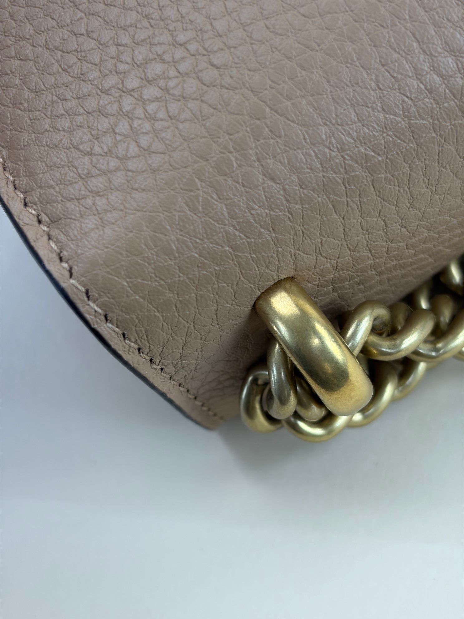 Gucci beige calfskin gg Marmont small chain handle bag