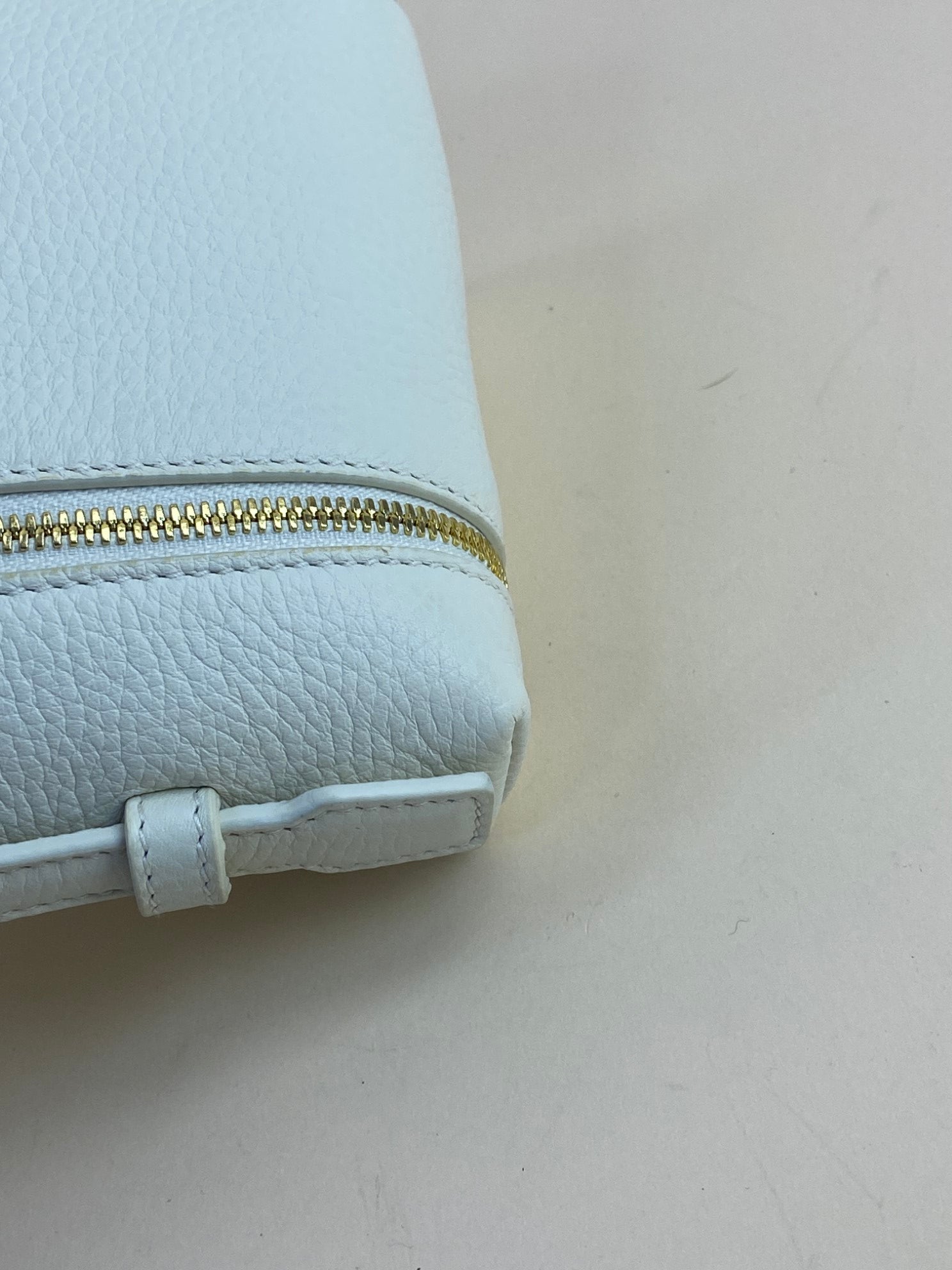 Loro Piana l19 extra pocket off-white grained calfskin