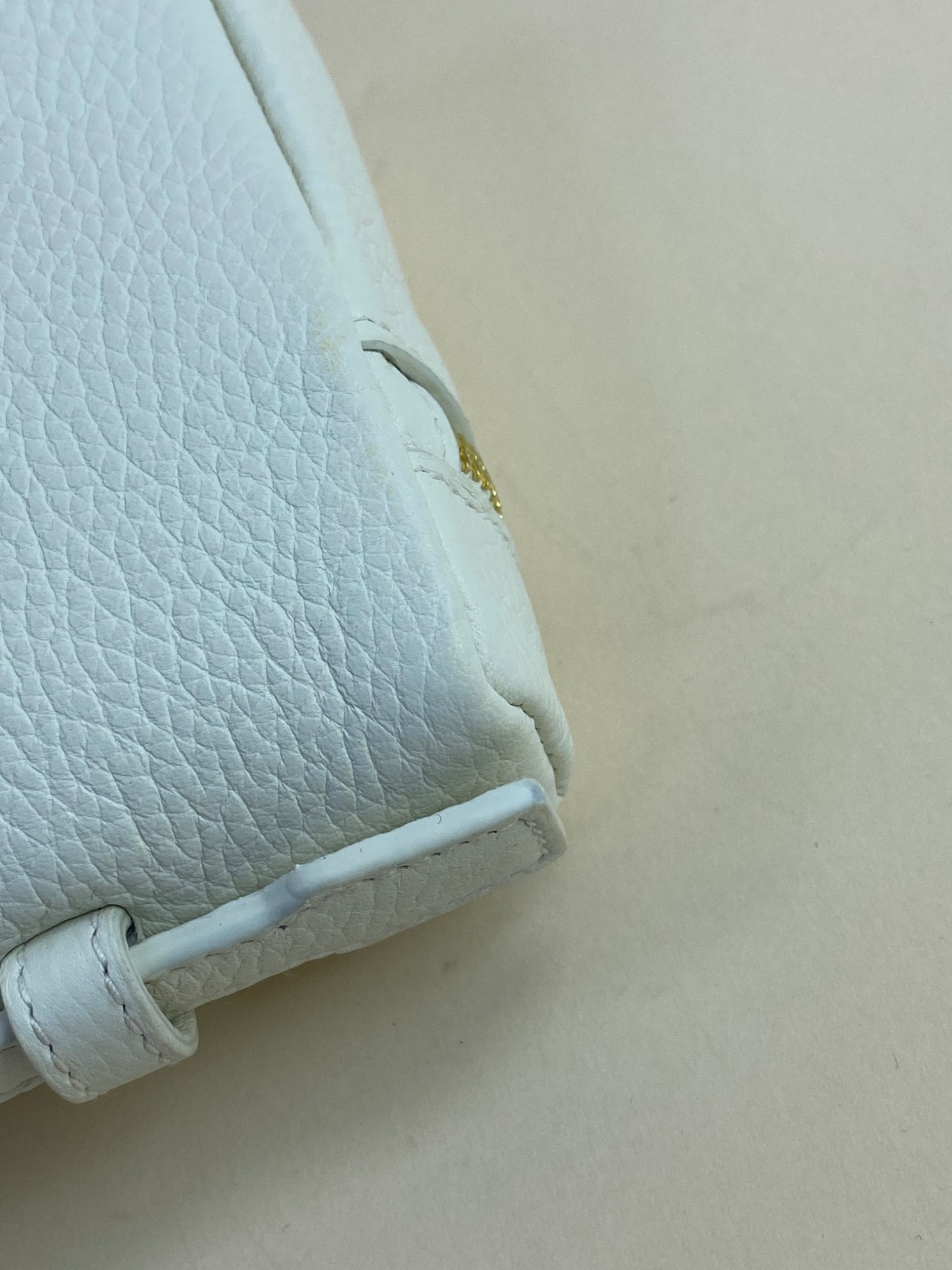 Loro Piana l19 extra pocket off-white grained calfskin