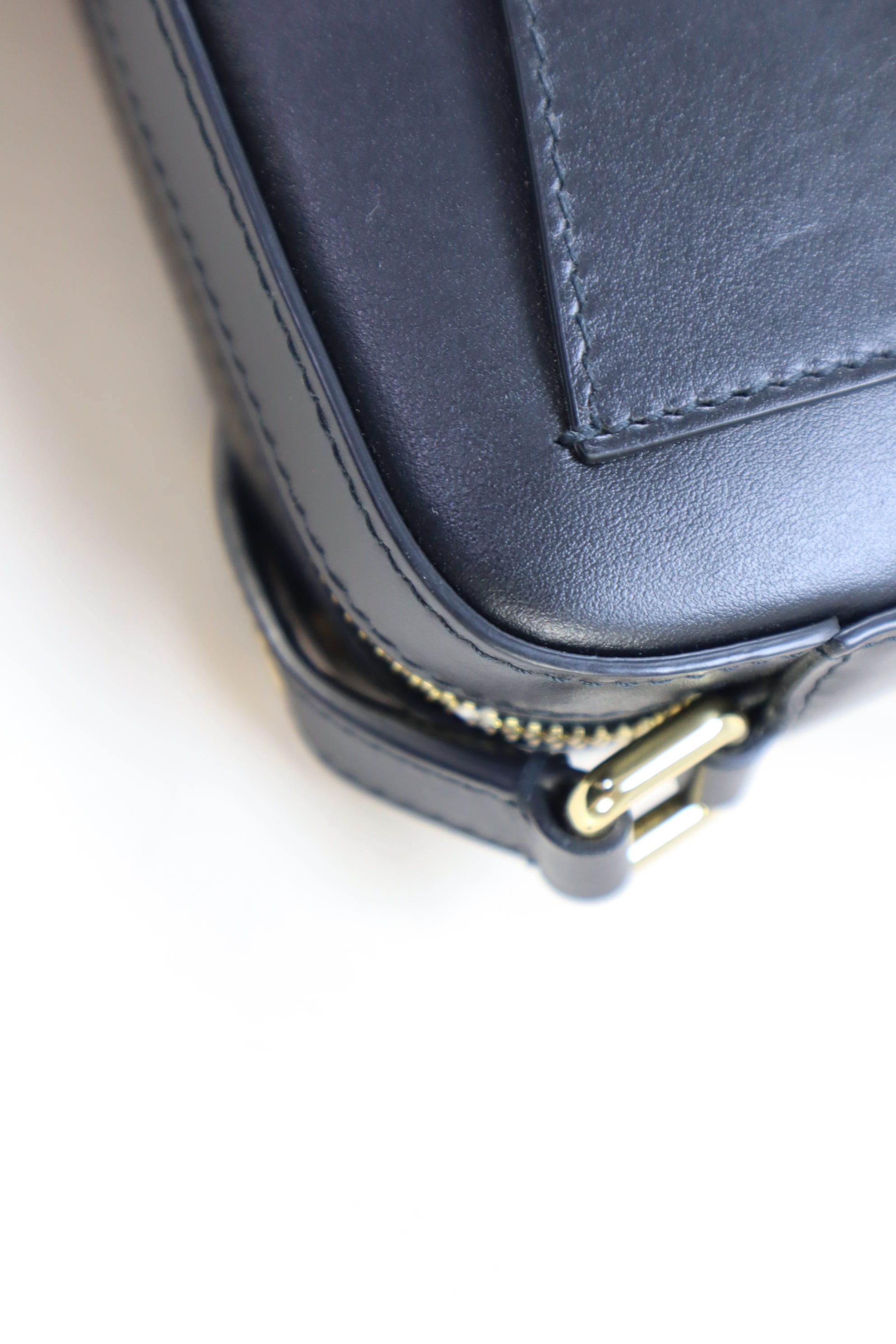 Dolce & Gabbana Black 3.5 Camera D&G Crossbody Bag