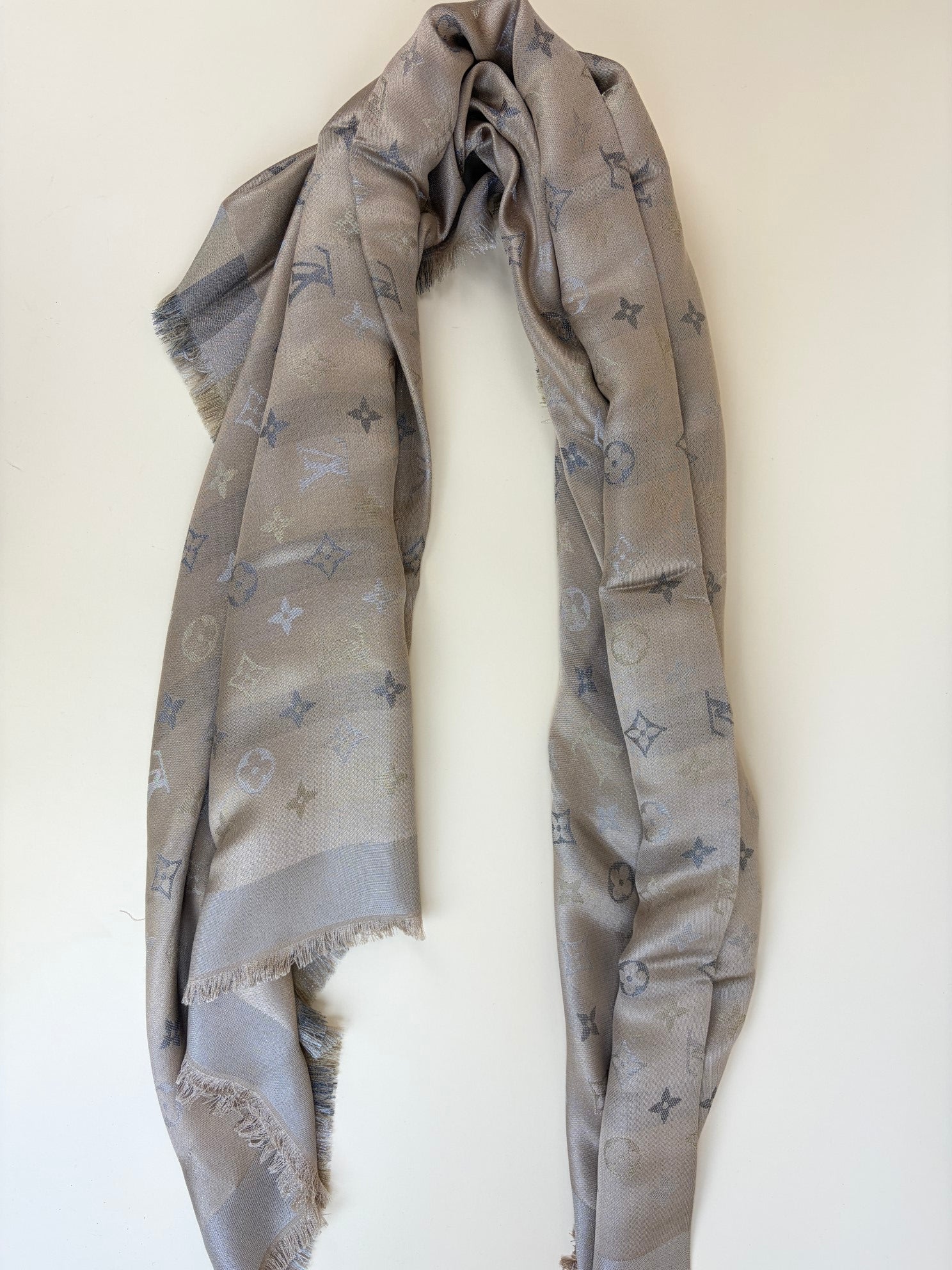 Louis Vuitton Brown Monogram So Shine Shawl