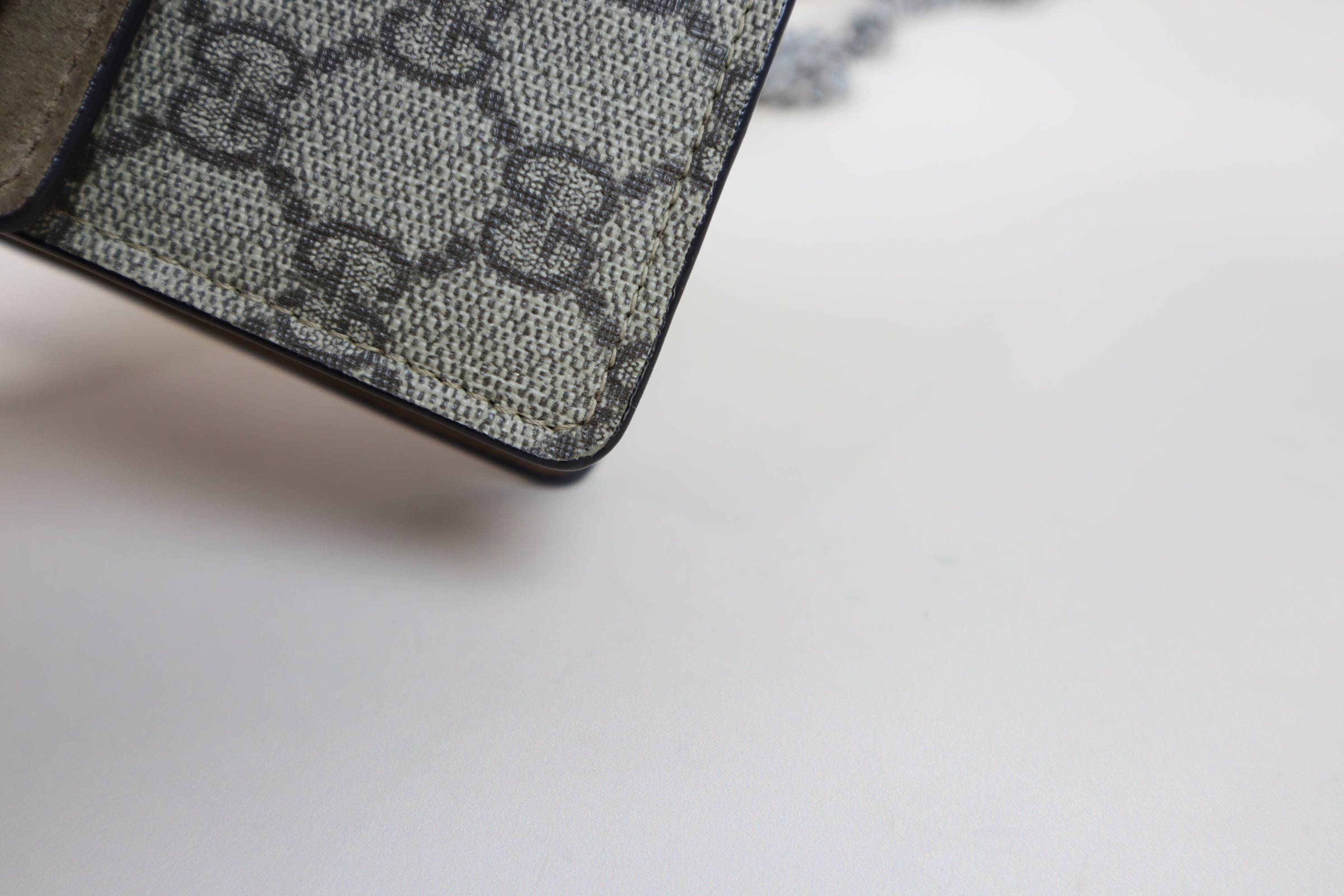 Gucci Beige GG Dionysus Super Mini WOC