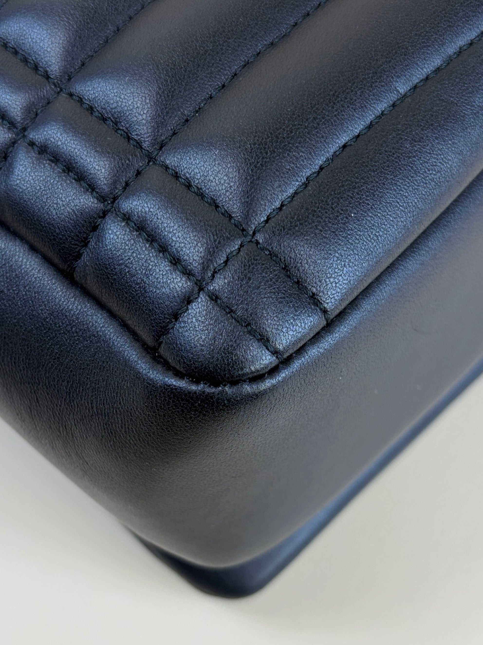 Burberry Black Lola Quilted le medium shoulder bag