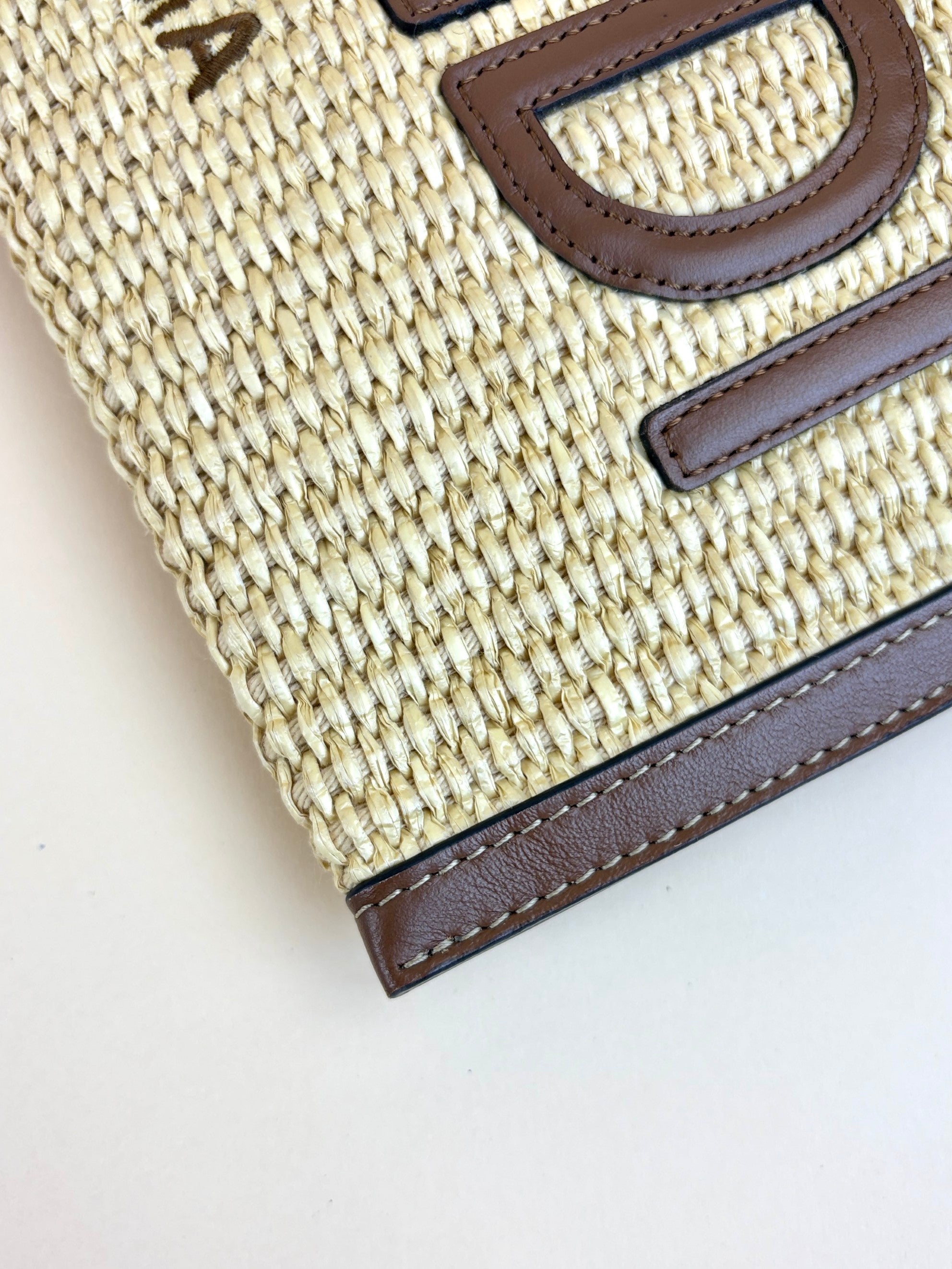 Fendi beige raffia roma flat pouch