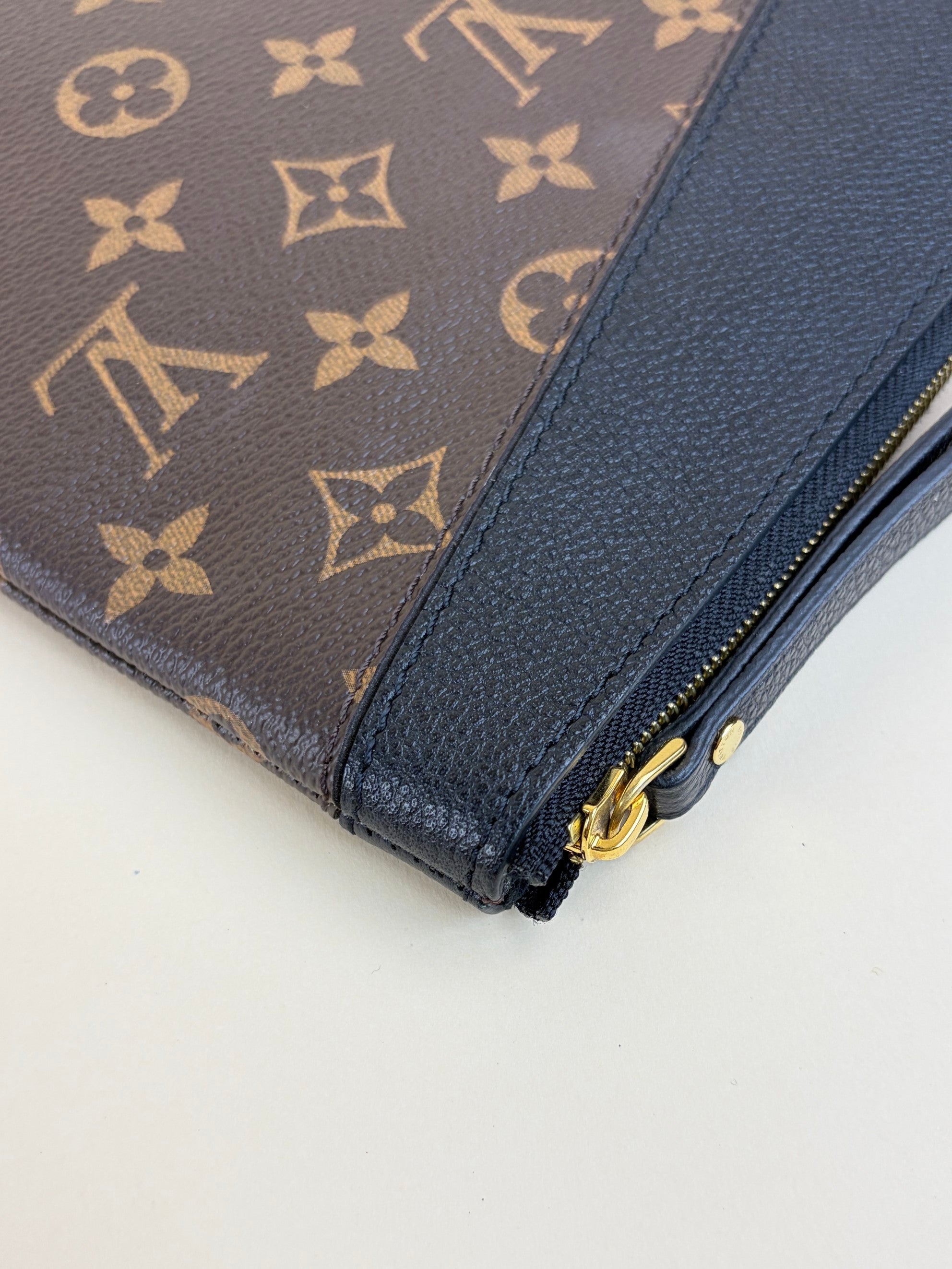 louis Vuitton black calfskin and monogram canvas daily pouch