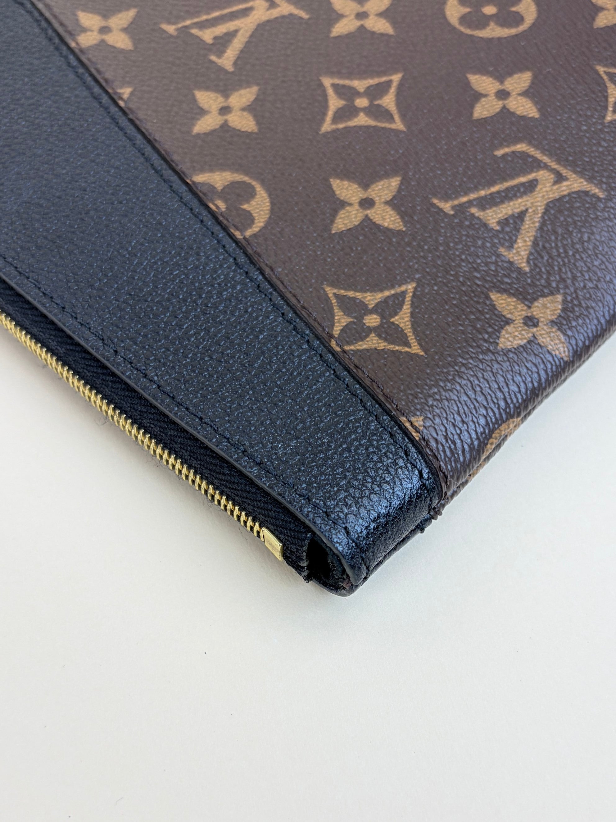 louis Vuitton black calfskin and monogram canvas daily pouch