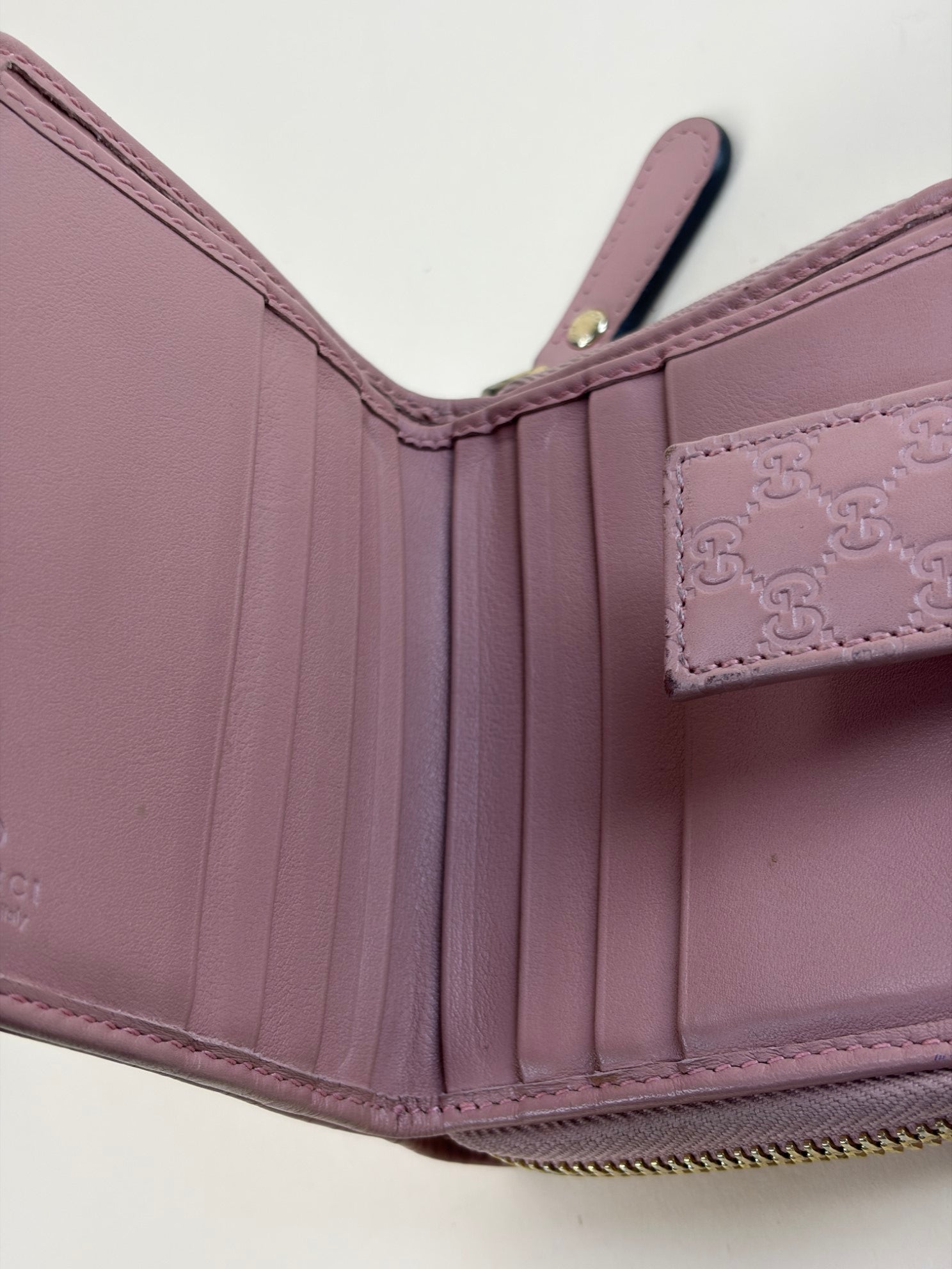 Gucci compact microgussicma pink small wallet