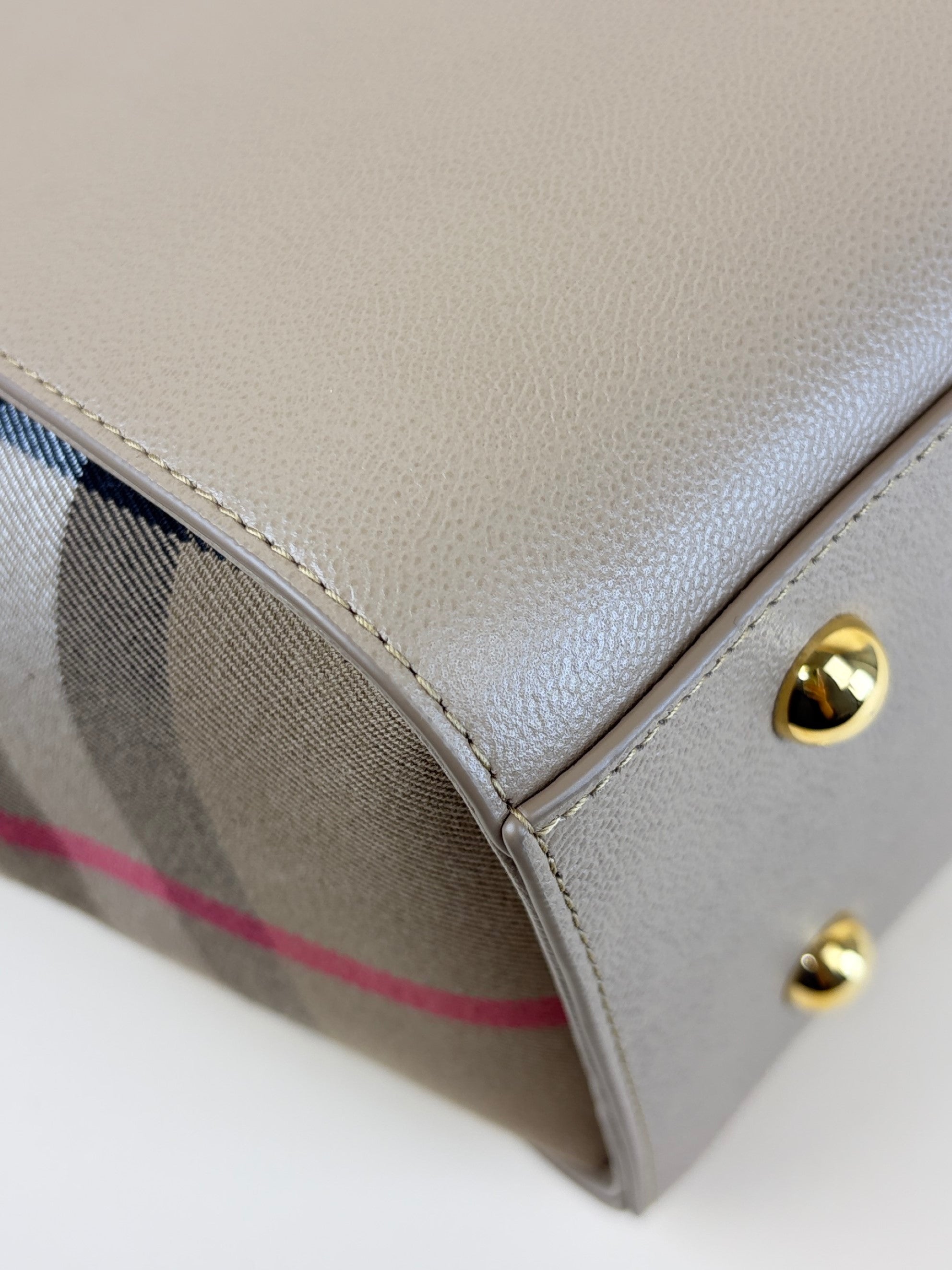 Burberry Banwell medium calfskin mega check house beige tote bag