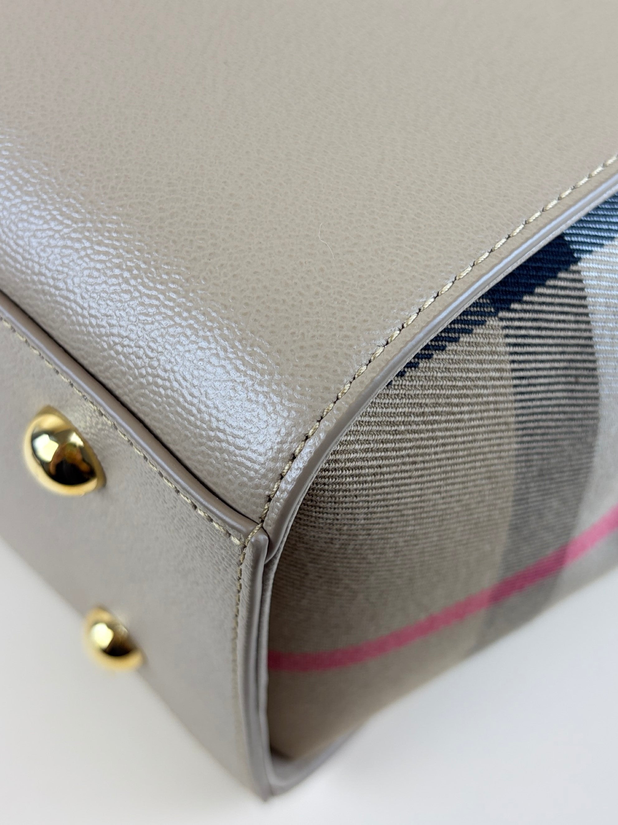 Burberry Banwell medium calfskin mega check house beige tote bag