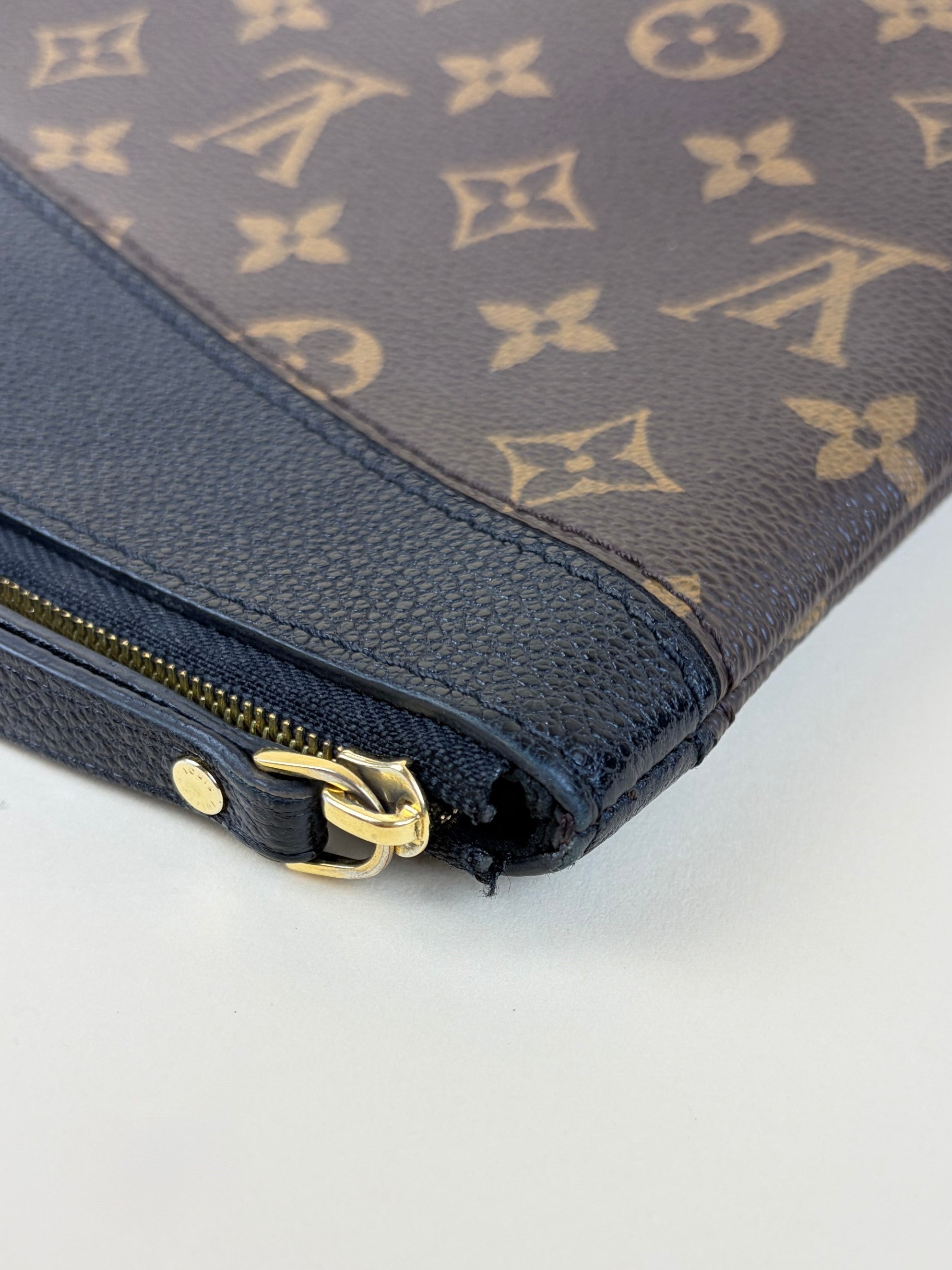 louis Vuitton black calfskin and monogram canvas daily pouch