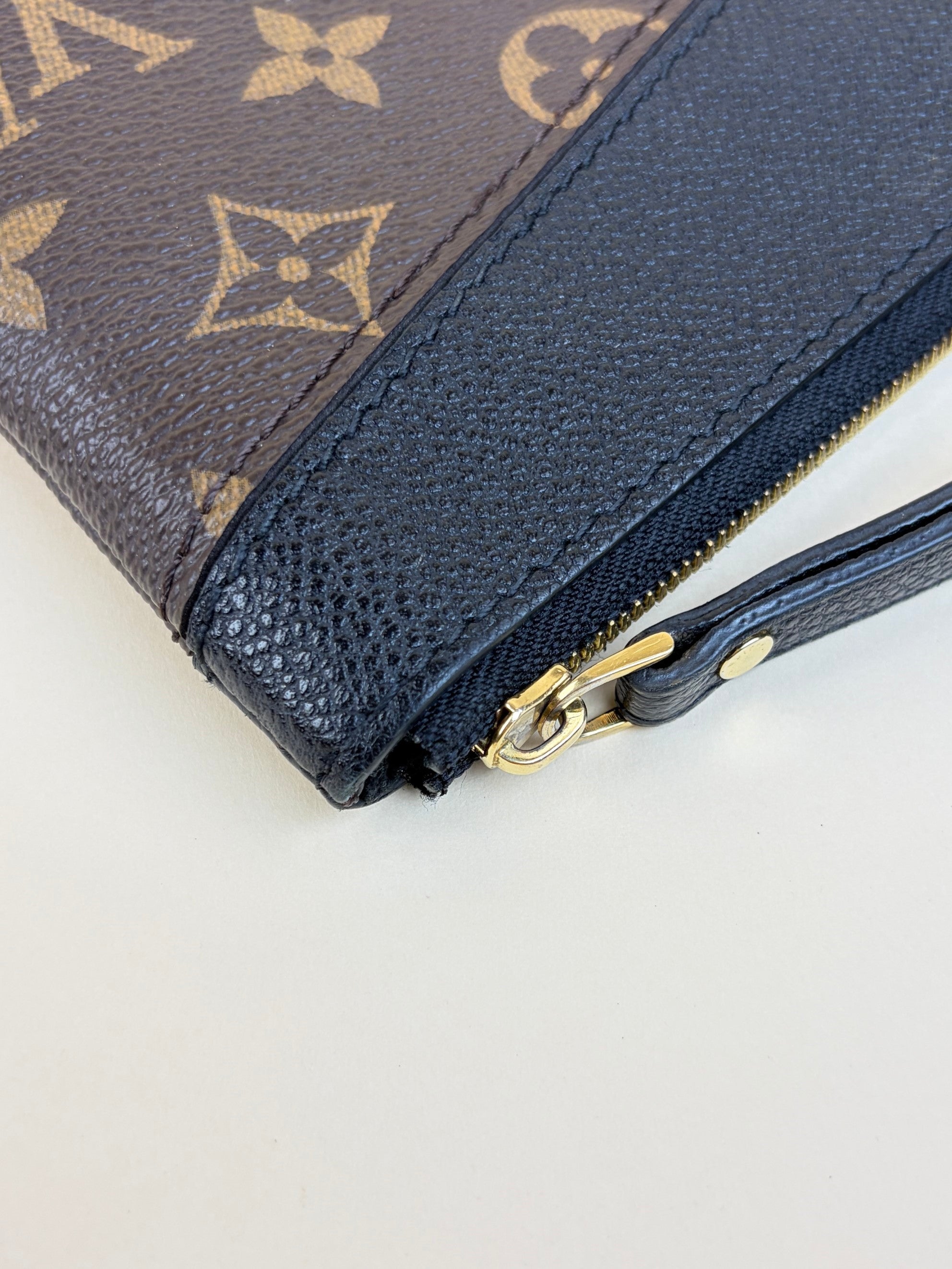 louis Vuitton black calfskin and monogram canvas daily pouch