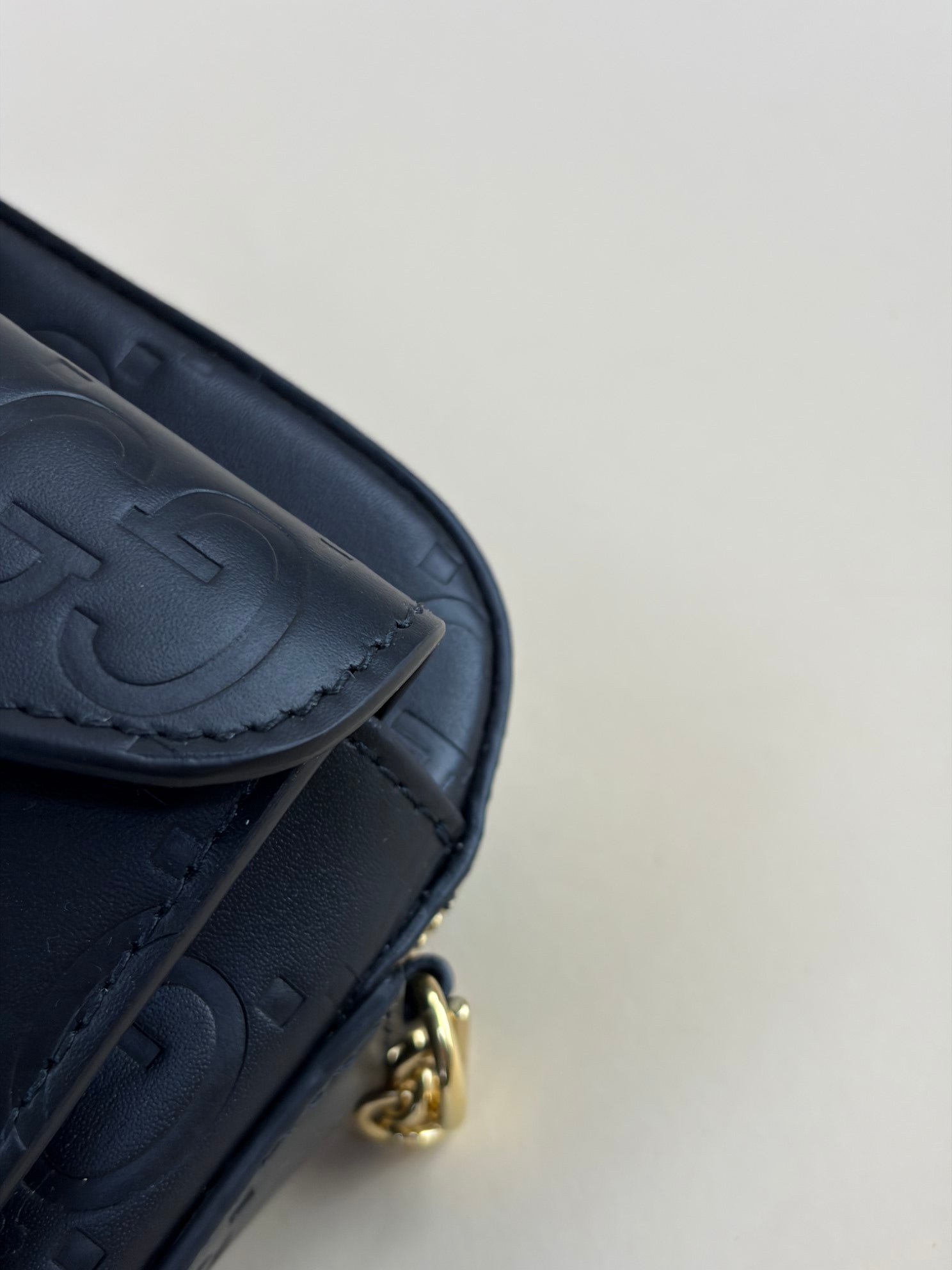 Gucci Black Gilbert GG Supreme Super Mini Debossed Chain Wallet