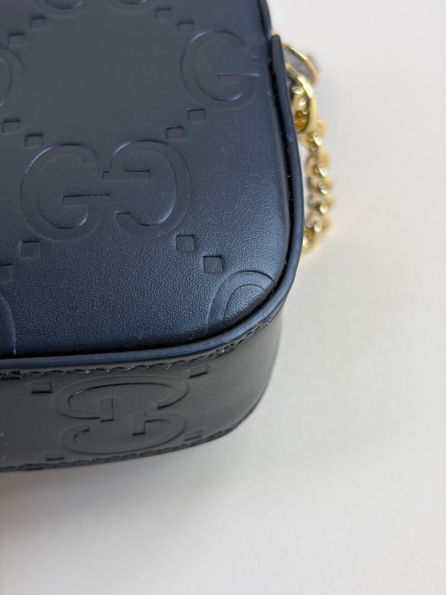 Gucci Black Gilbert GG Supreme Super Mini Debossed Chain Wallet