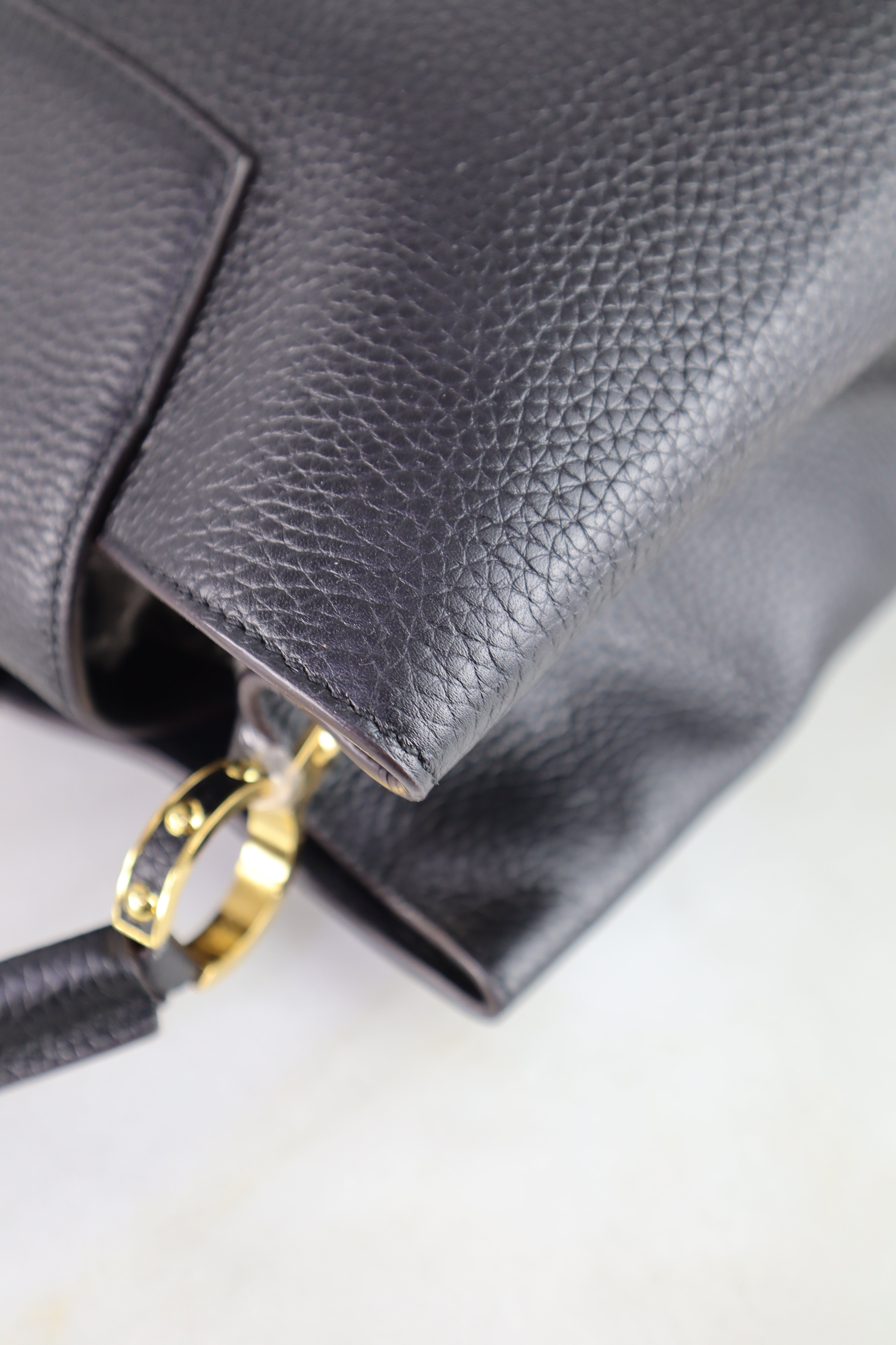 Louis Vuitton Black Capucines GM Tote Bag