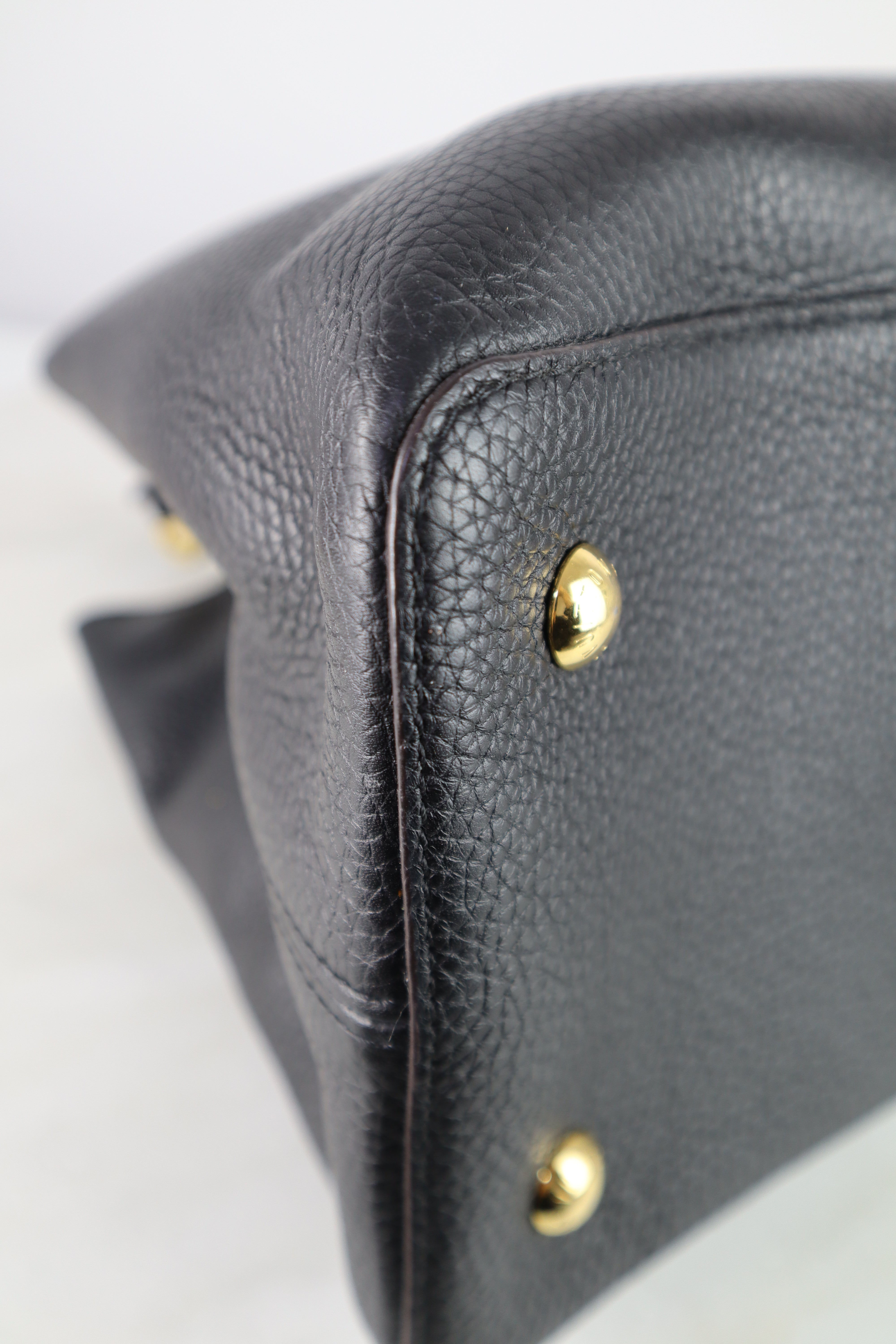 Louis Vuitton Black Capucines GM Tote Bag