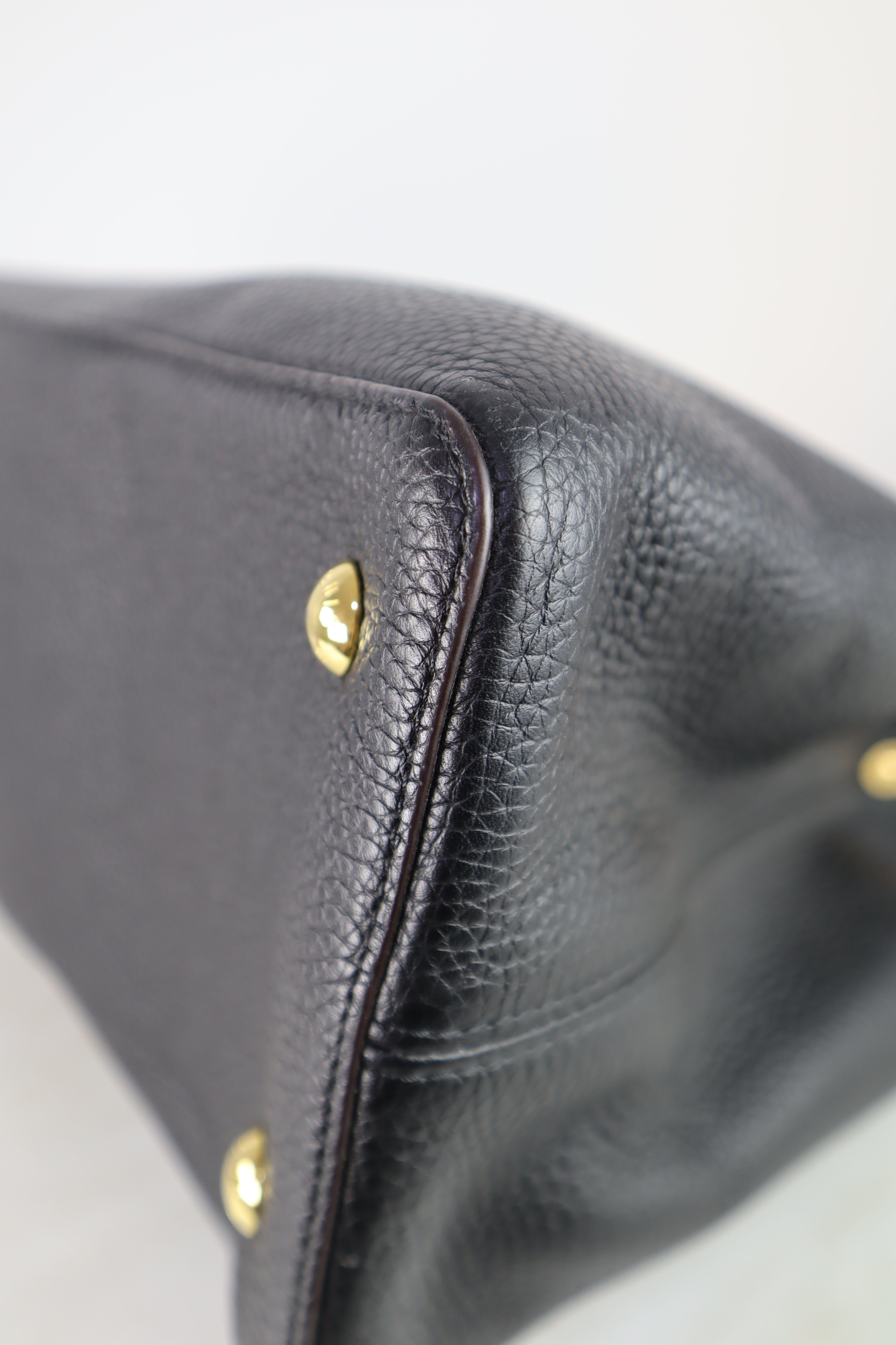 Louis Vuitton Black Capucines GM Tote Bag