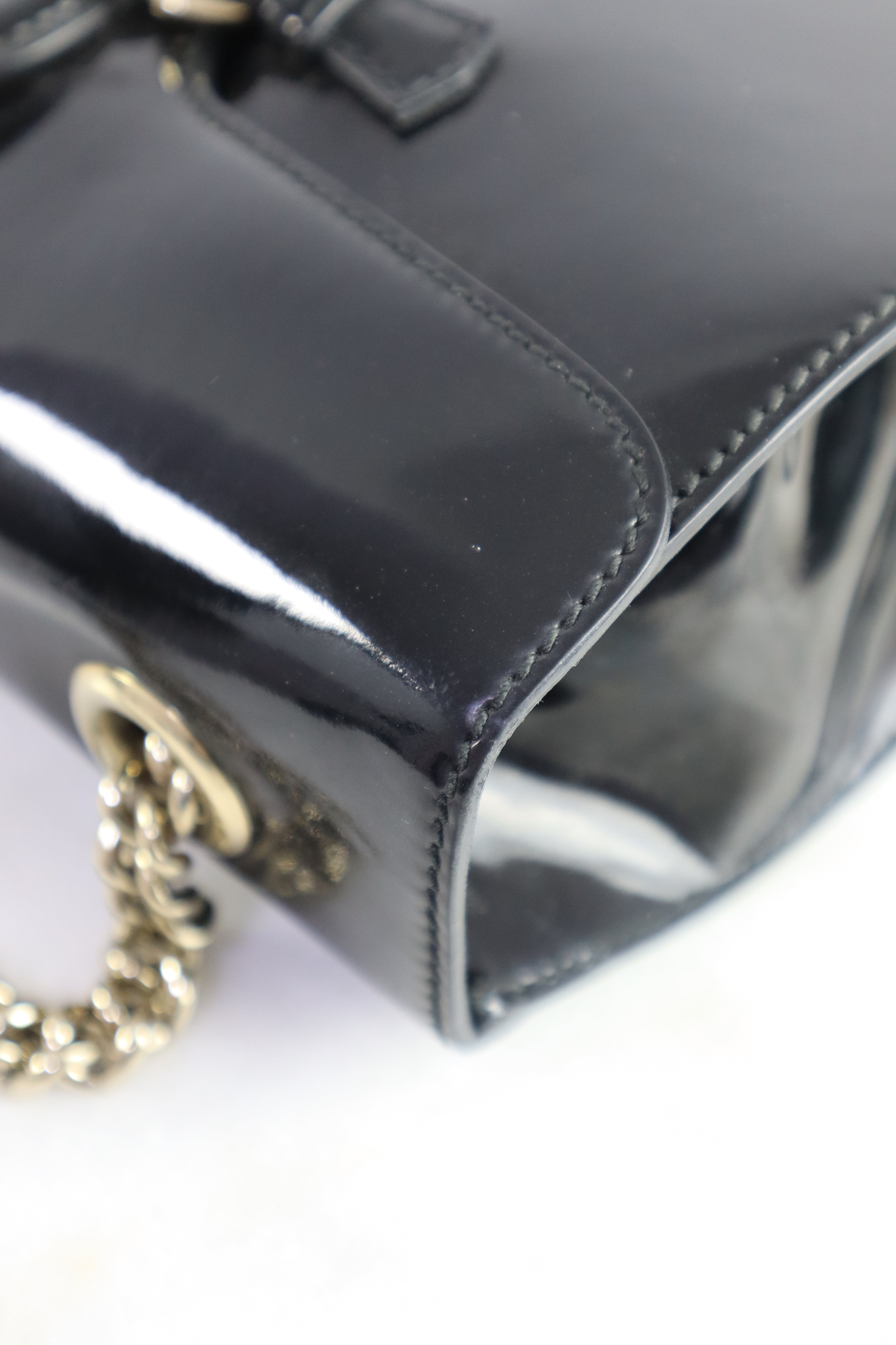Gucci Black Emily Chain Medium Shoulder Bag