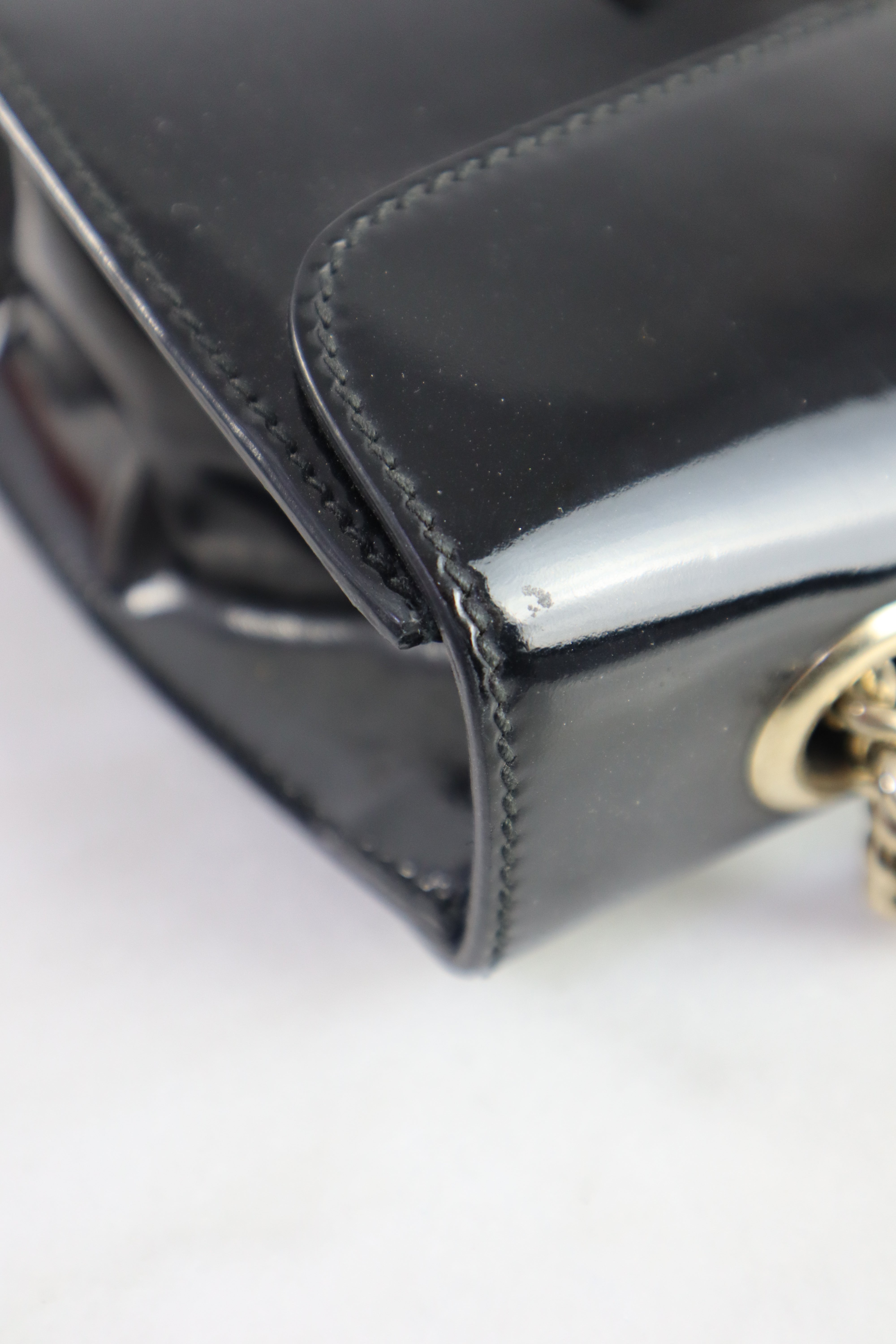 Gucci Black Emily Chain Medium Shoulder Bag
