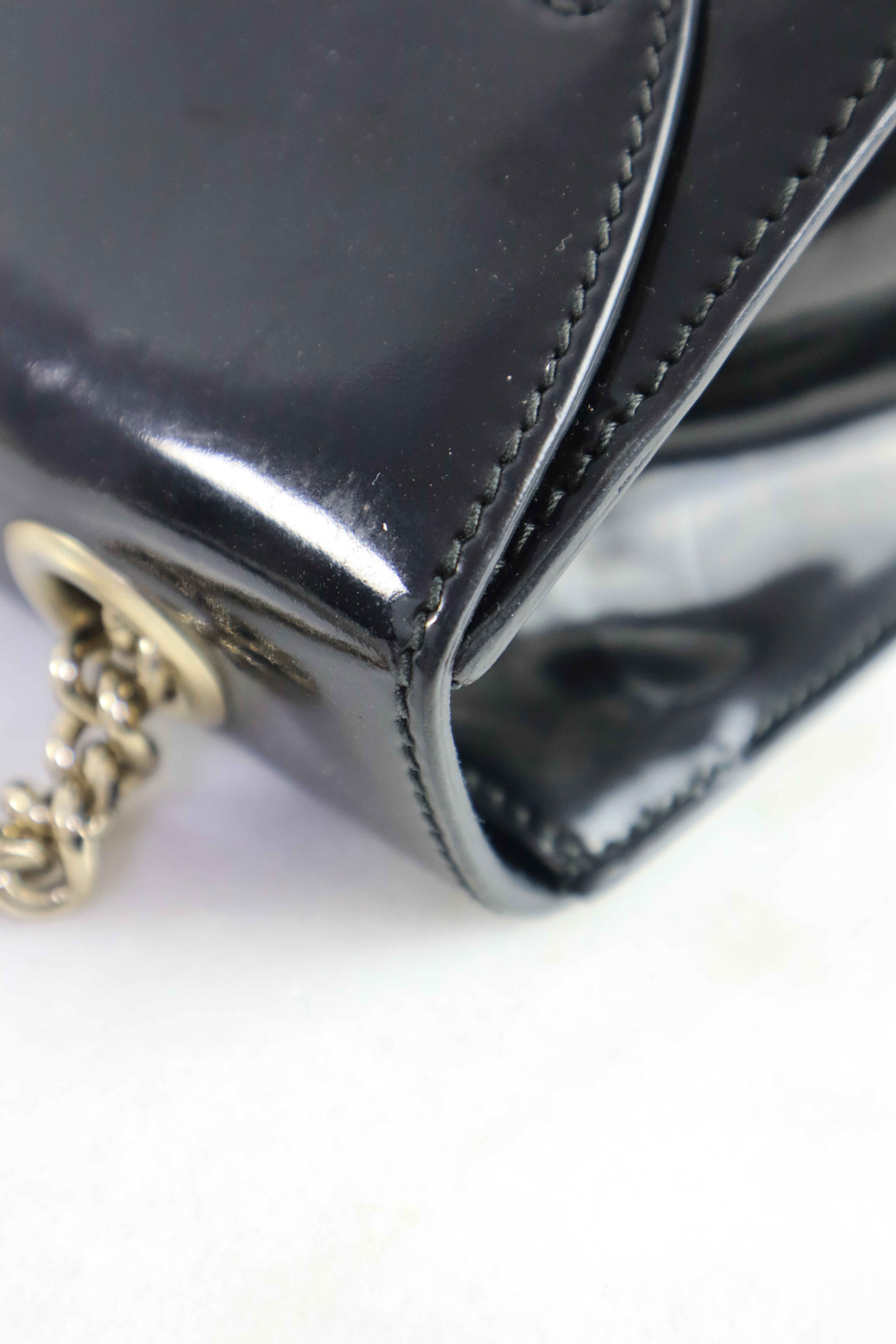 Gucci Black Emily Chain Medium Shoulder Bag
