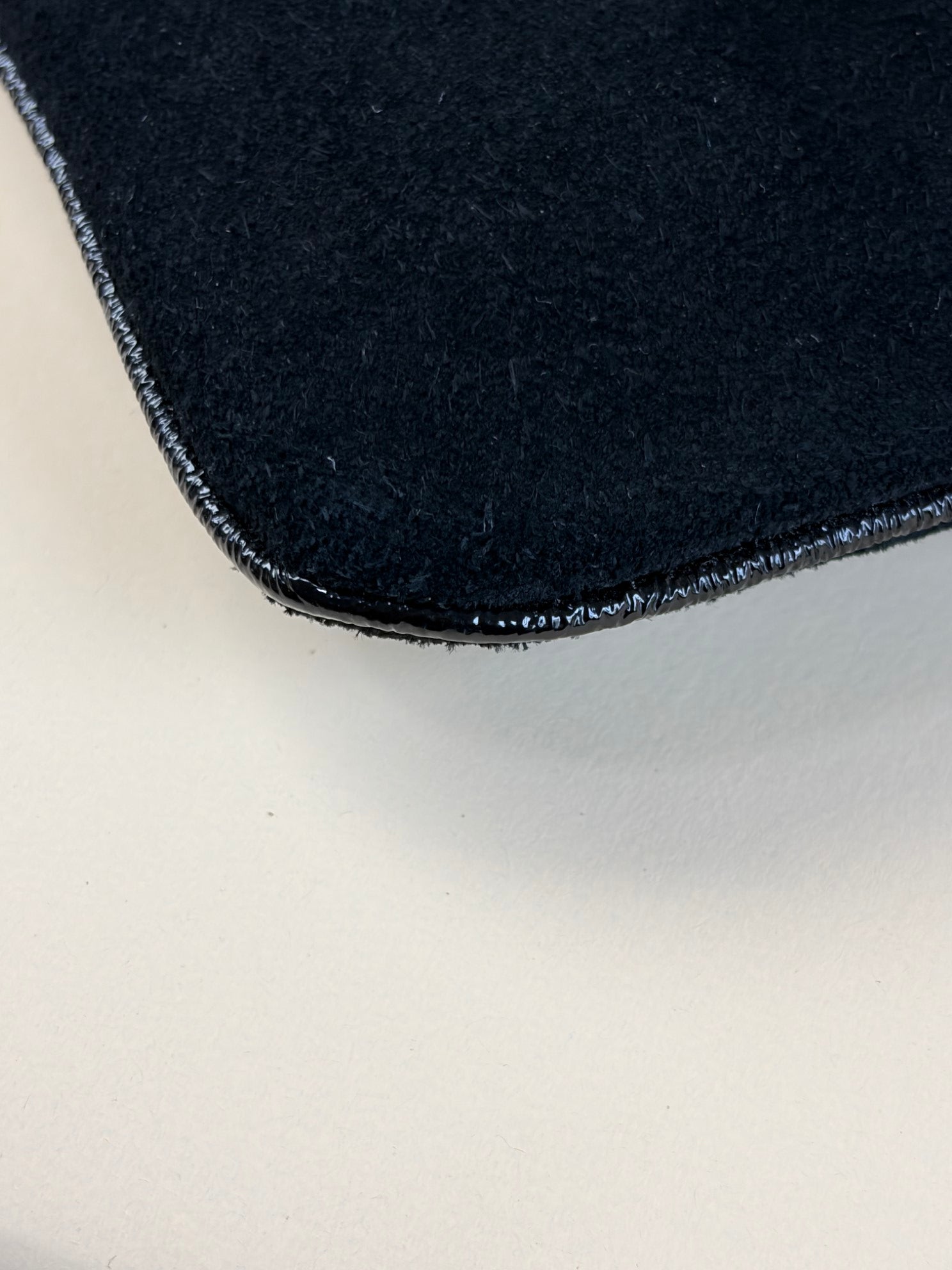 Gucci Black Suede GG Ophidia Vintage Zip Clutch