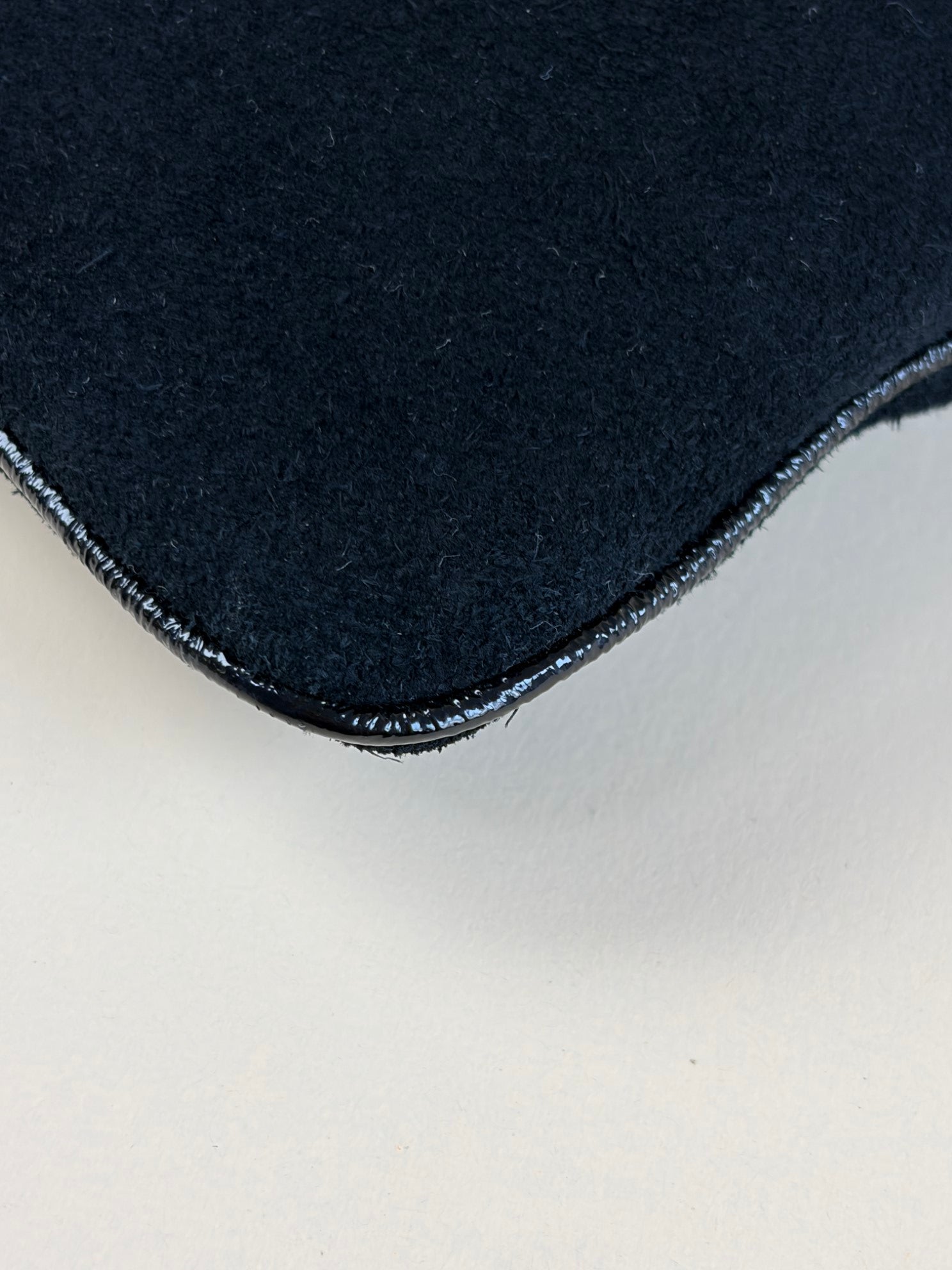 Gucci Black Suede GG Ophidia Vintage Zip Clutch