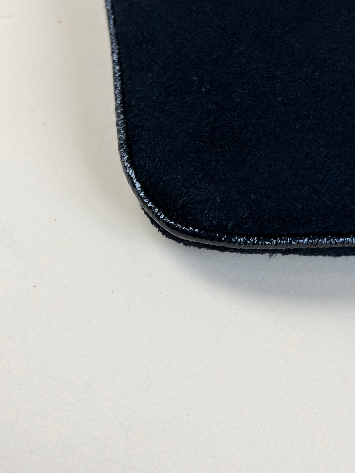 Gucci Black Suede GG Ophidia Vintage Zip Clutch