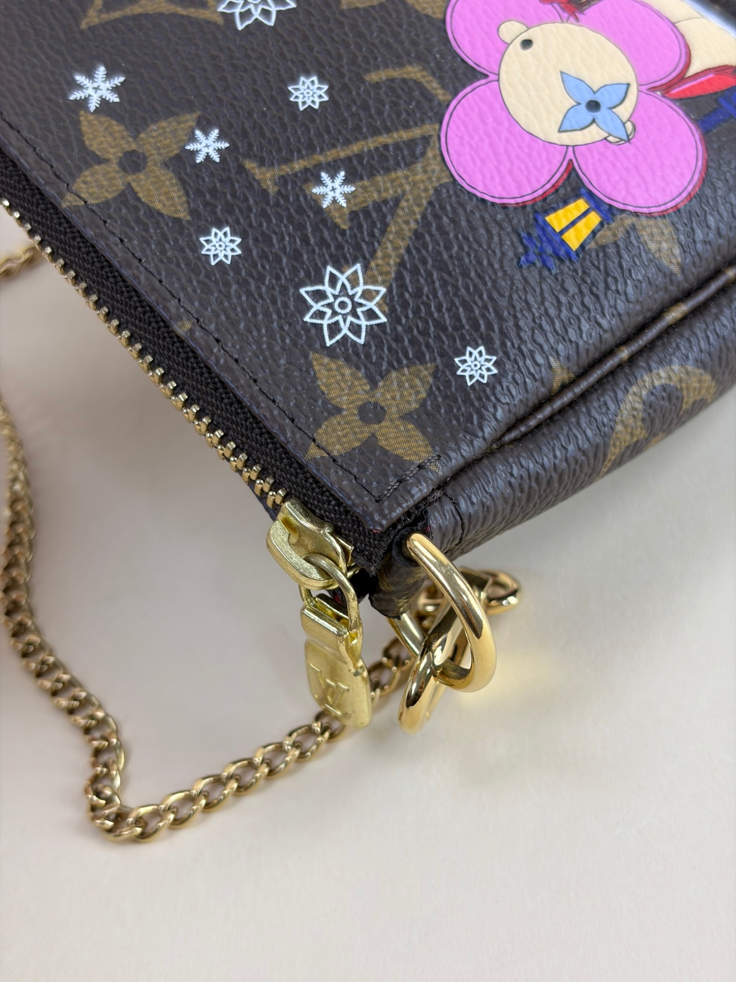 Louis Vuitton Monogram Red 2022 Holiday Christmas Animation Paris Mini Pochette