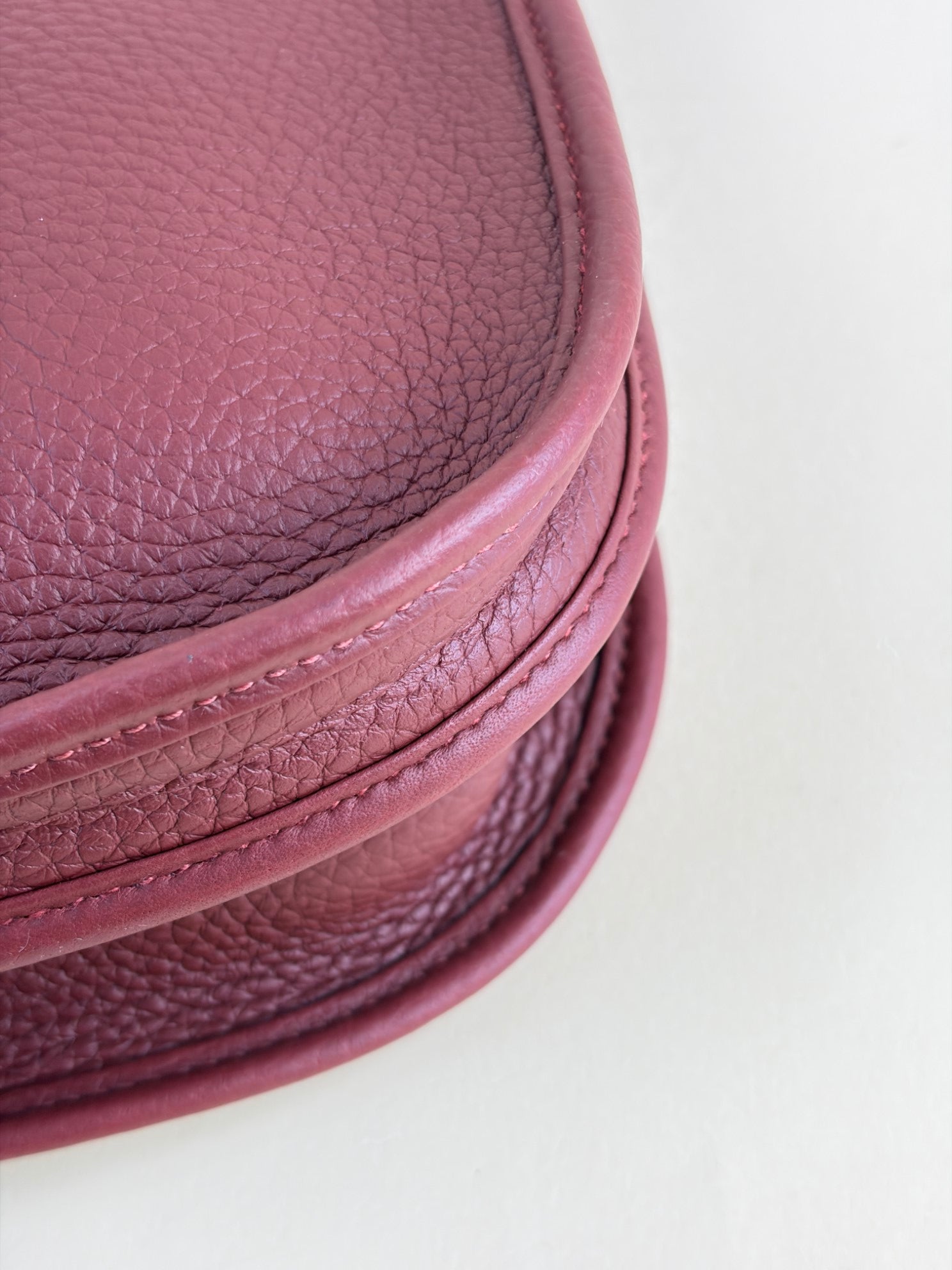 Hermes rouge h tourbillon Clemence evelyne 29