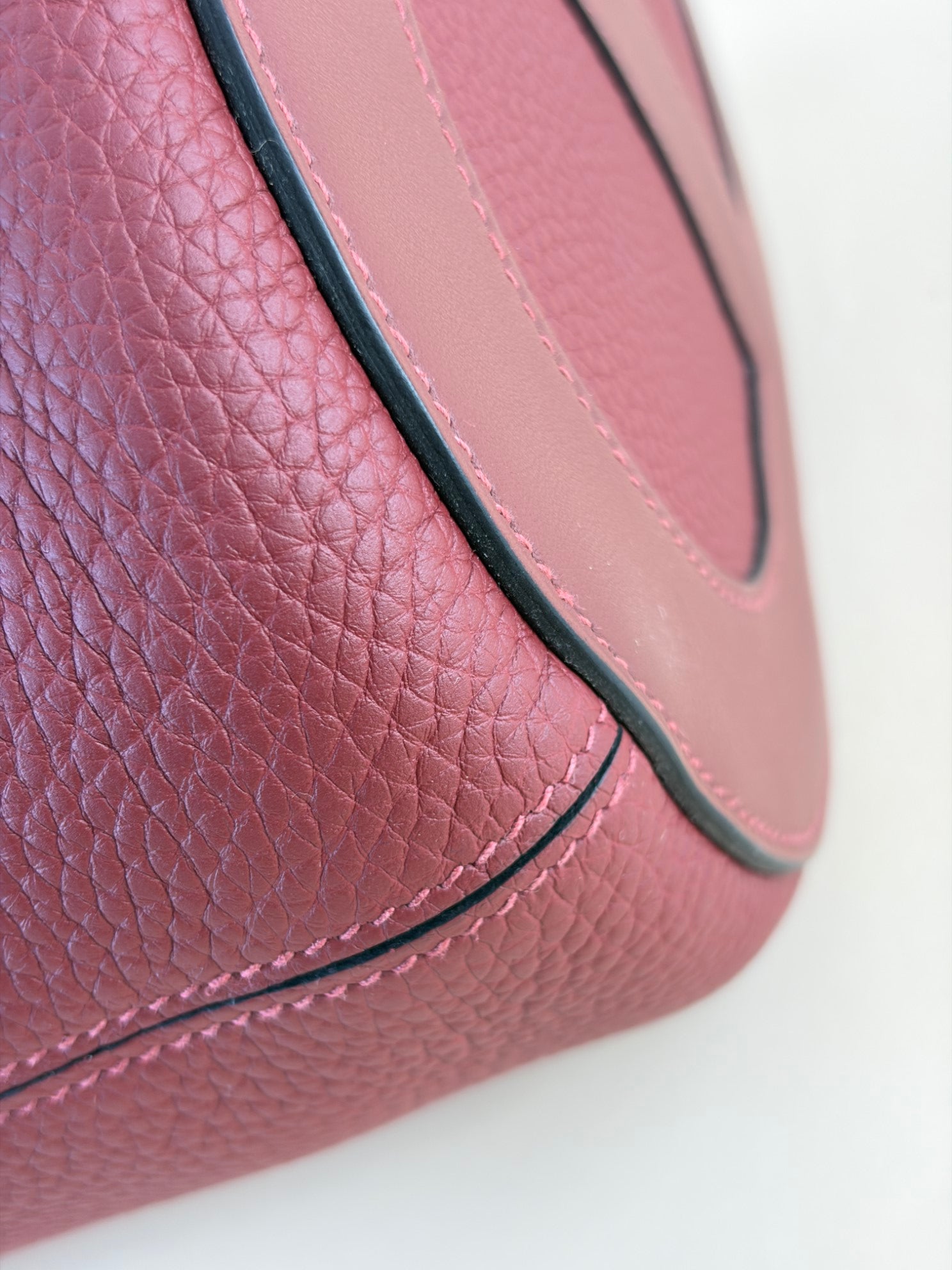 Hermes rouge h tourbillon Clemence swift in the loop 23