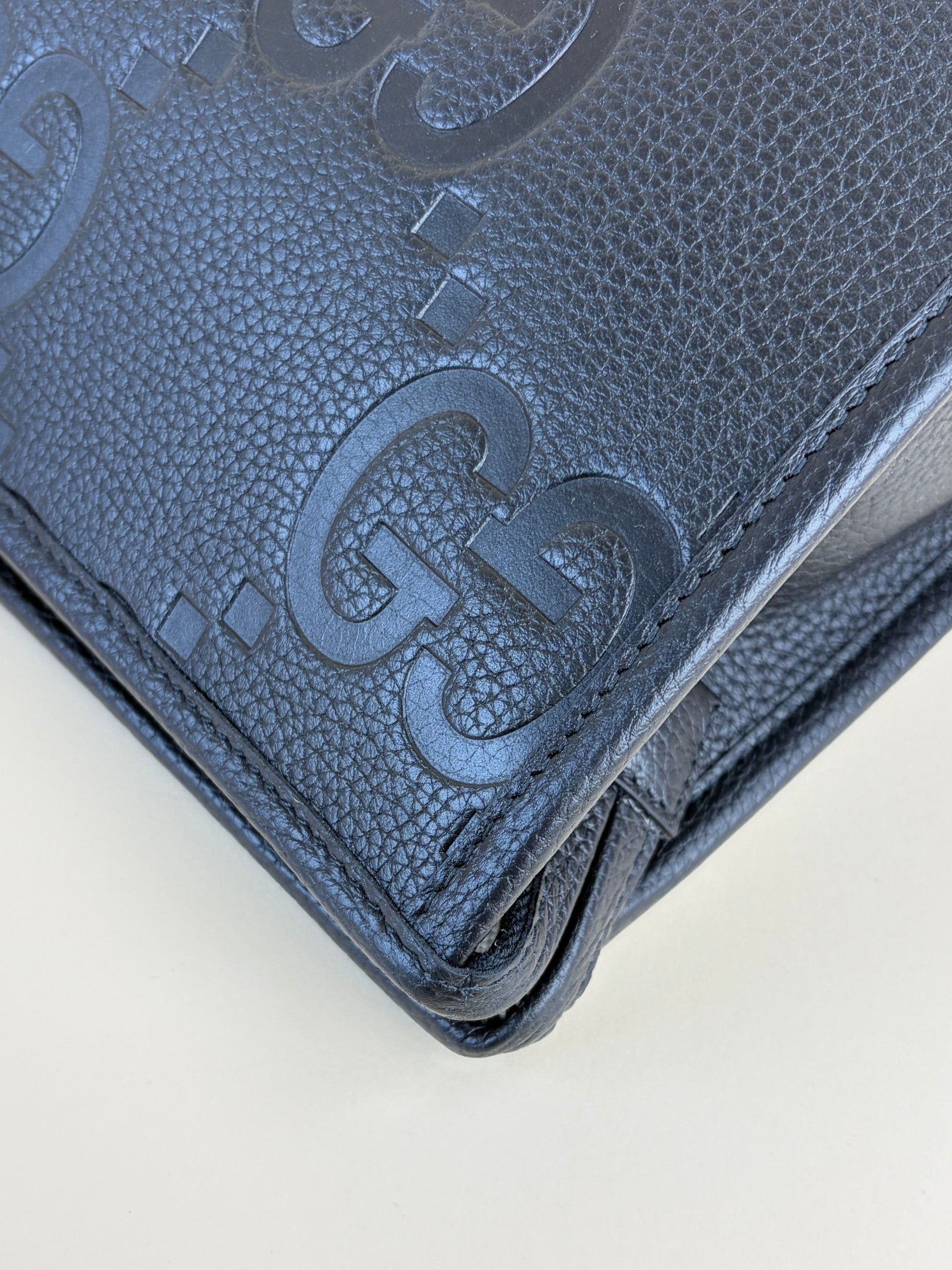 Gucci black leather jumbo gg pouch