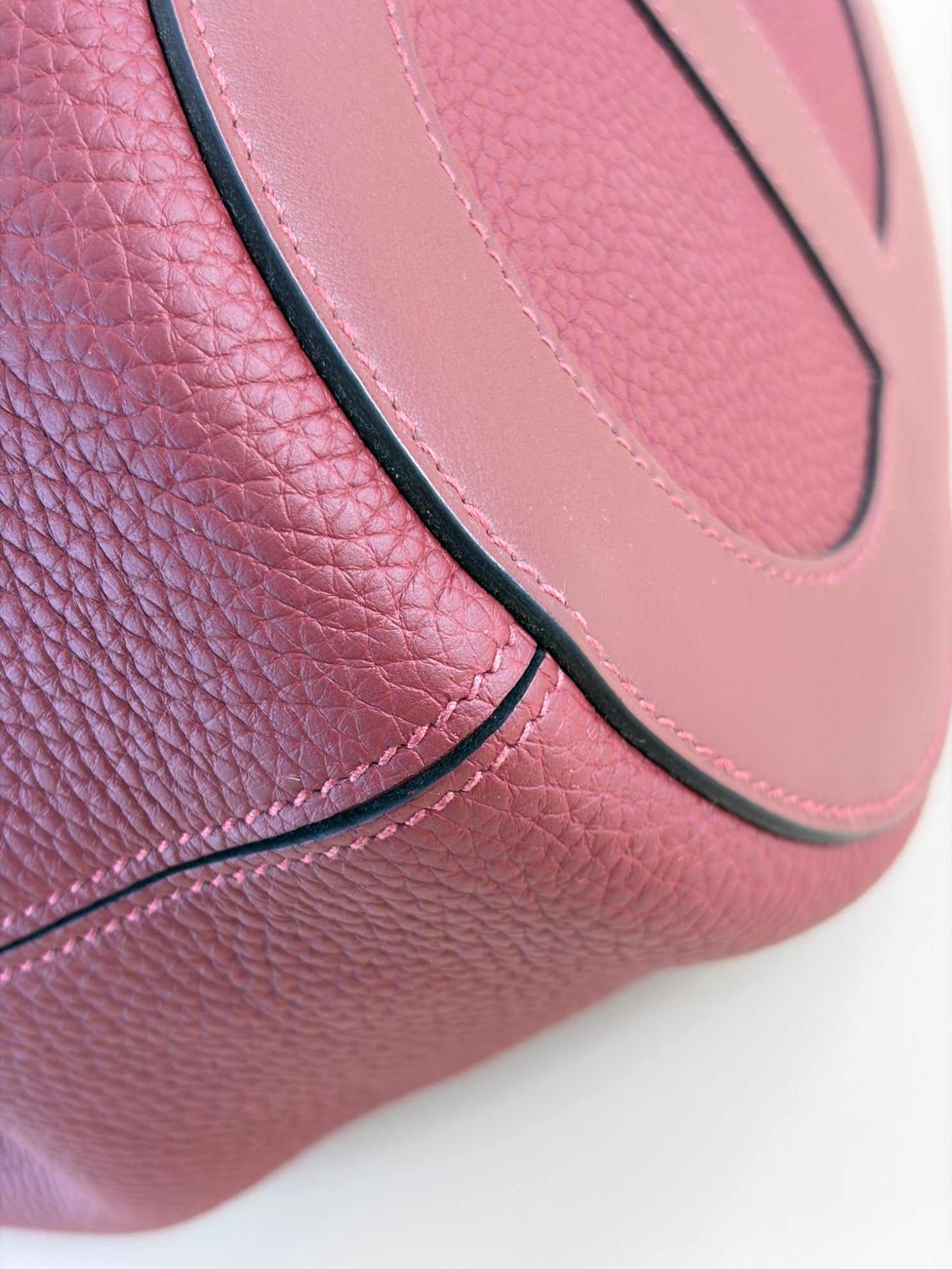 Hermes rouge h tourbillon Clemence swift in the loop 23