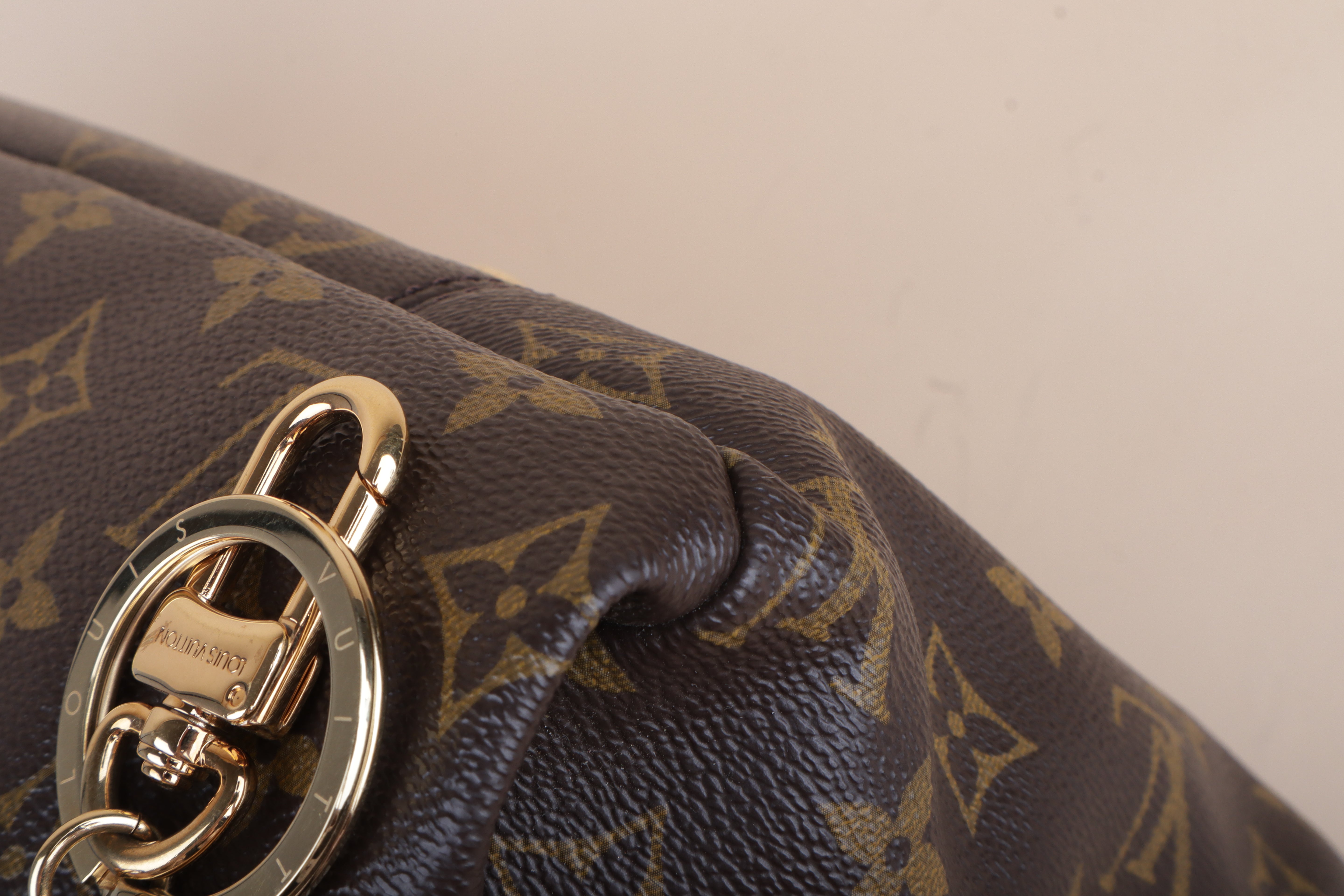 Louis Vuitton Monogram Artsy Bag