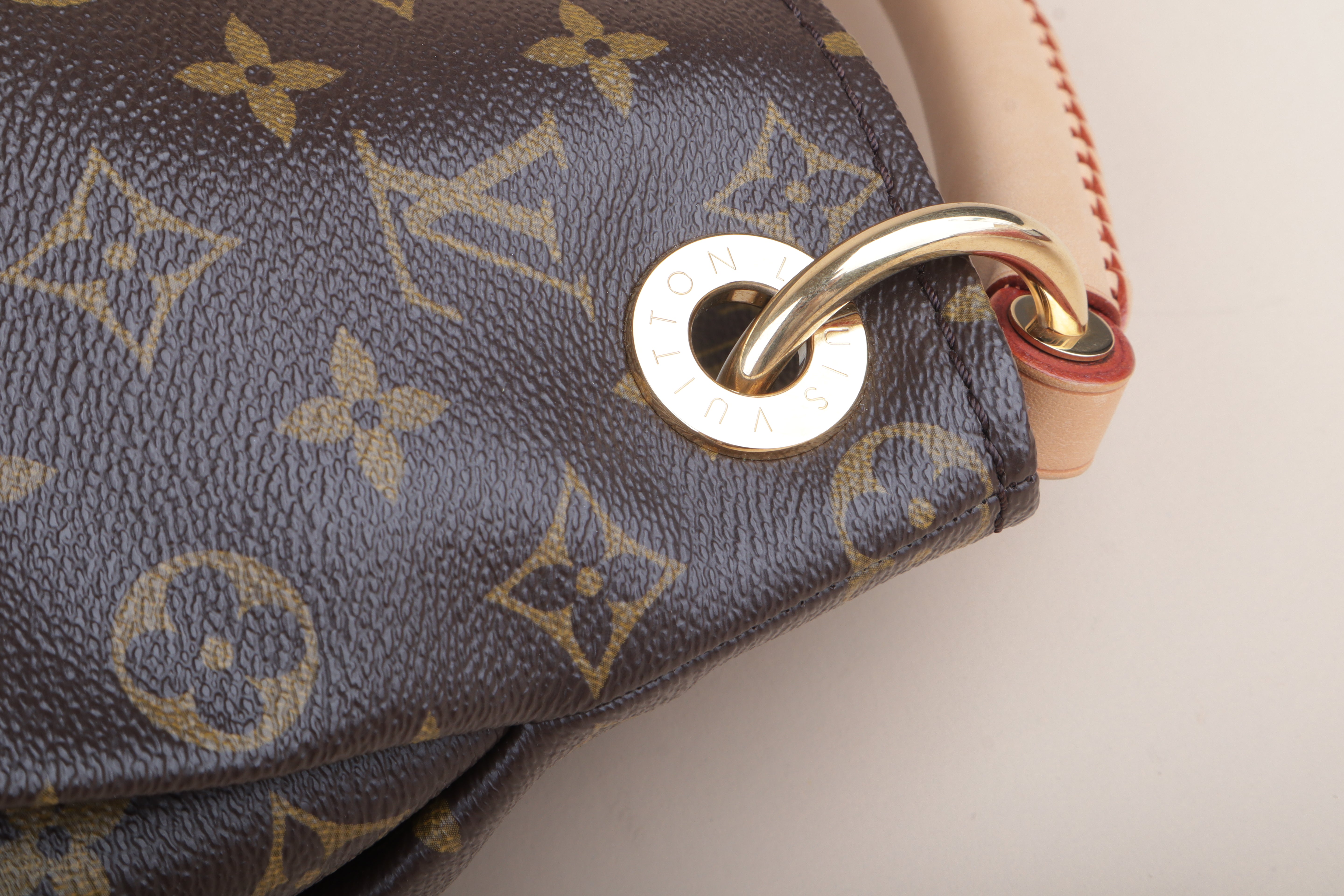Louis Vuitton Monogram Artsy Bag